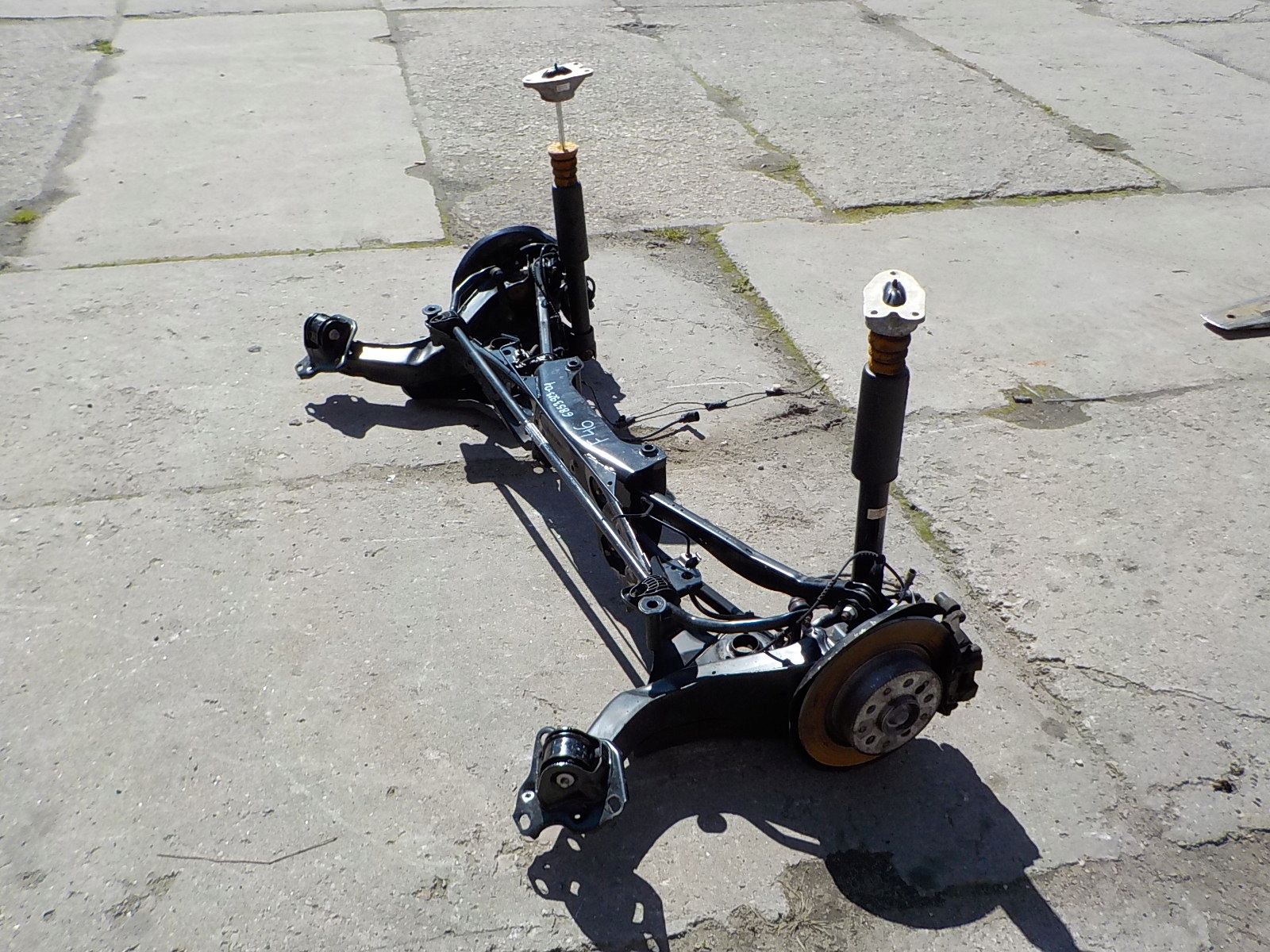 BMW 2 F46 ZAWIESZENIE BELKA TYŁ TYLNA Typ samochodu Samochody osobowe