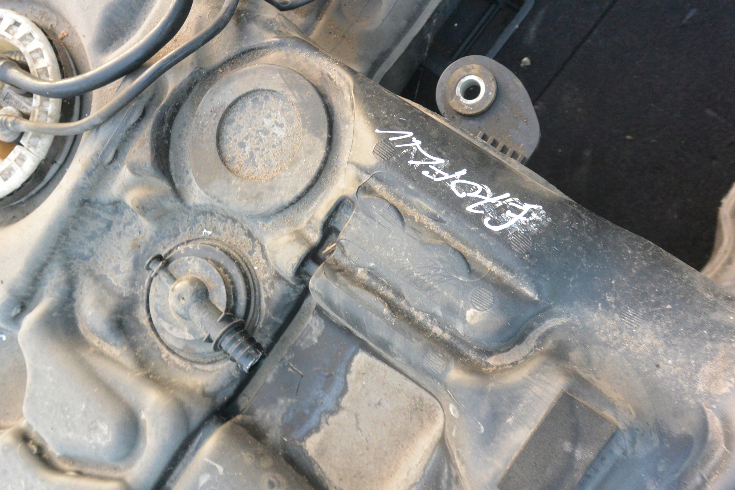 tank kraftstofftank BMW X5 E70 X6 E71 LIFT DIESEL
