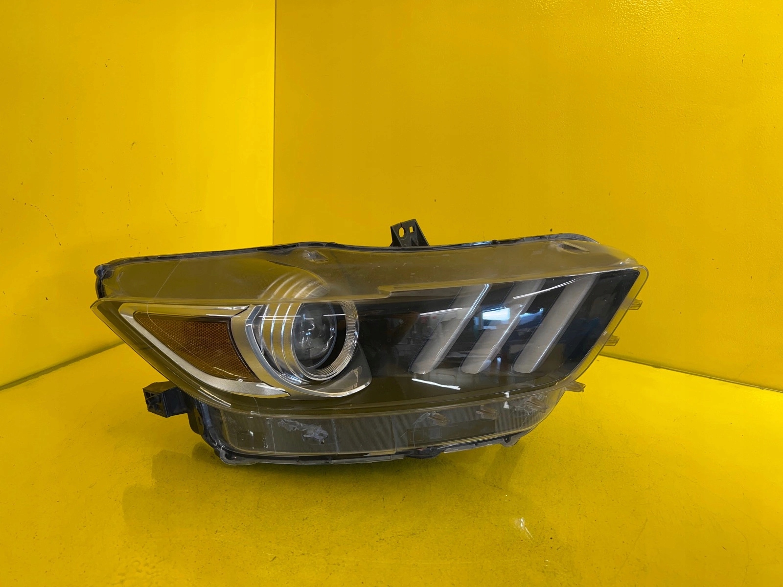 light right front FORD MUSTANG 14-17 XENON