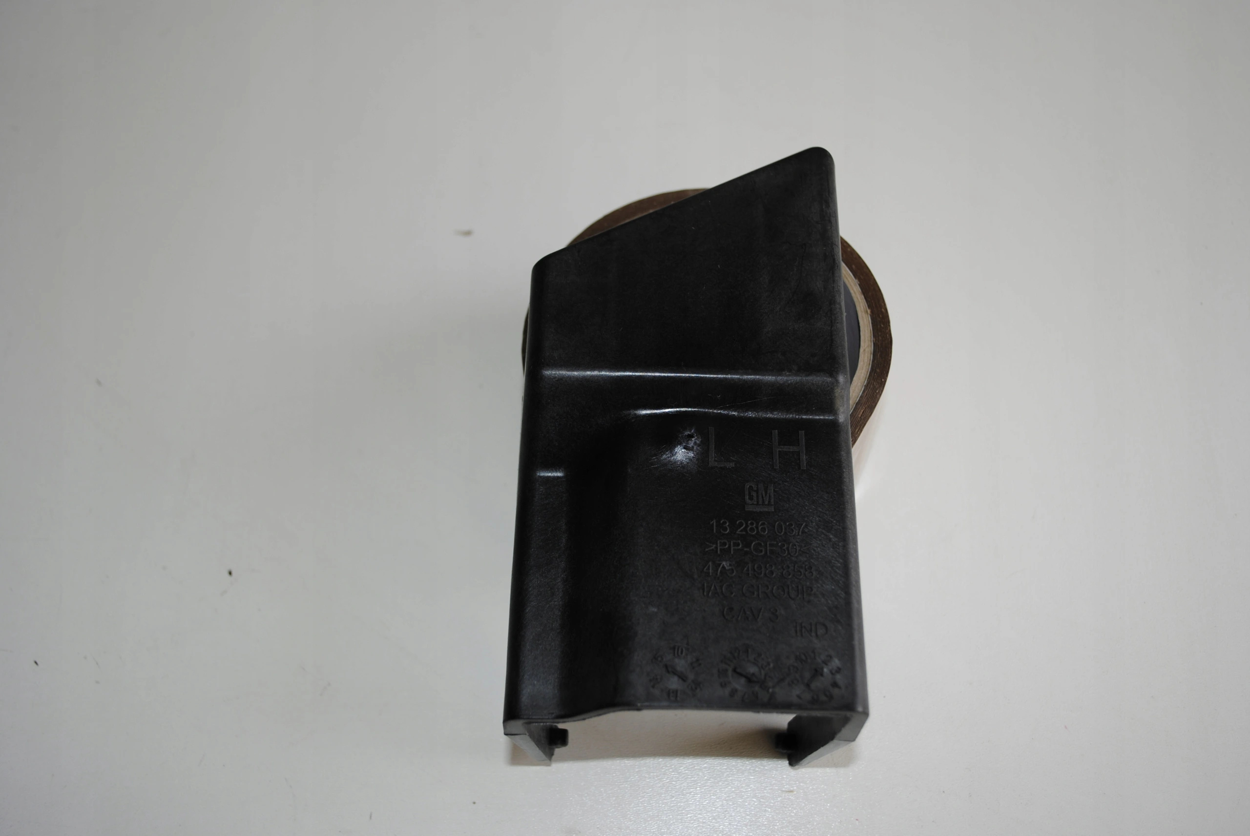 OPEL CORSA D ŚLIZG ZDERZAKA LEWY PRZÓD 13286037