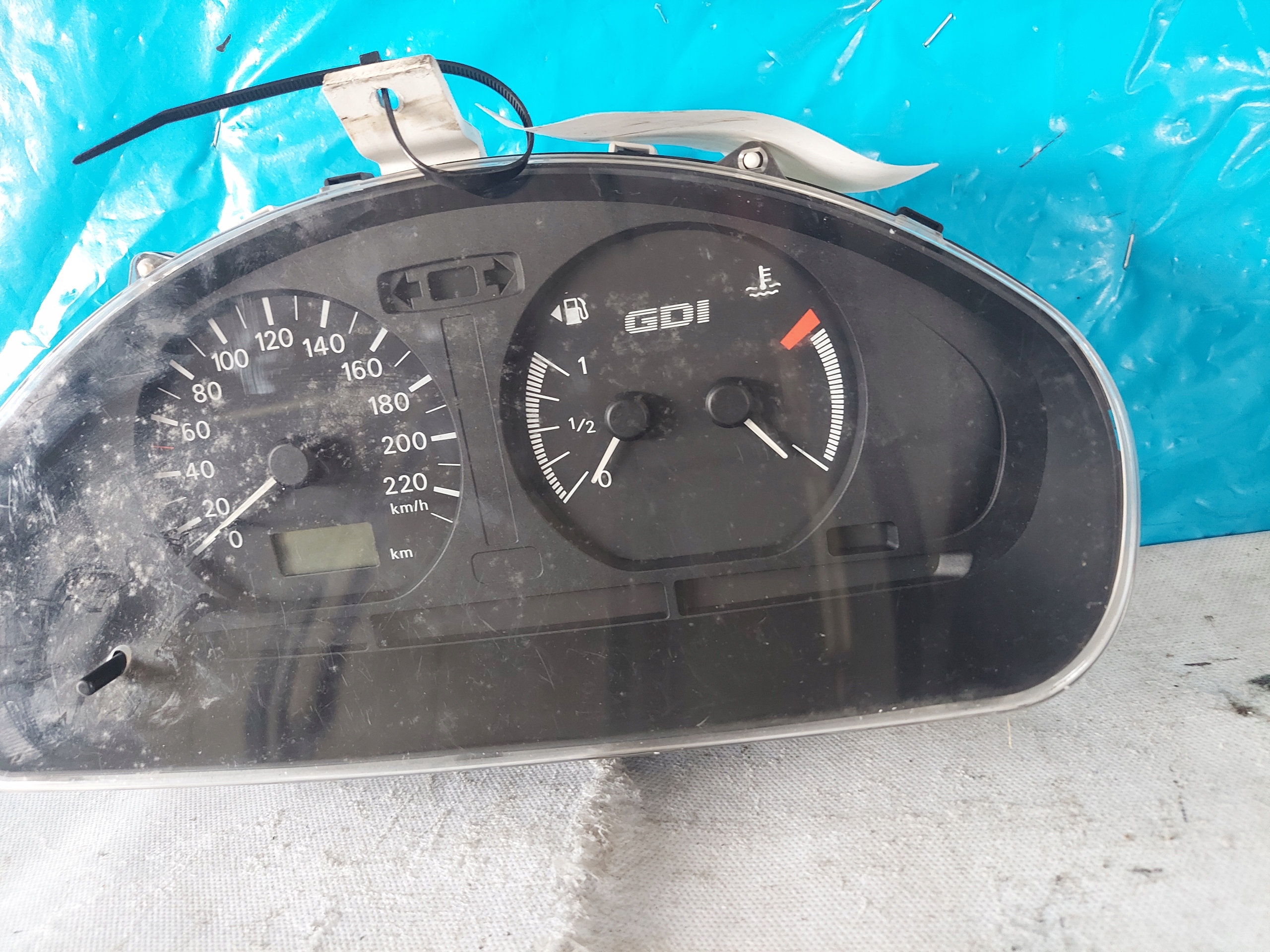 dials clock SPACE STAR 1.8 GDI MR270285
