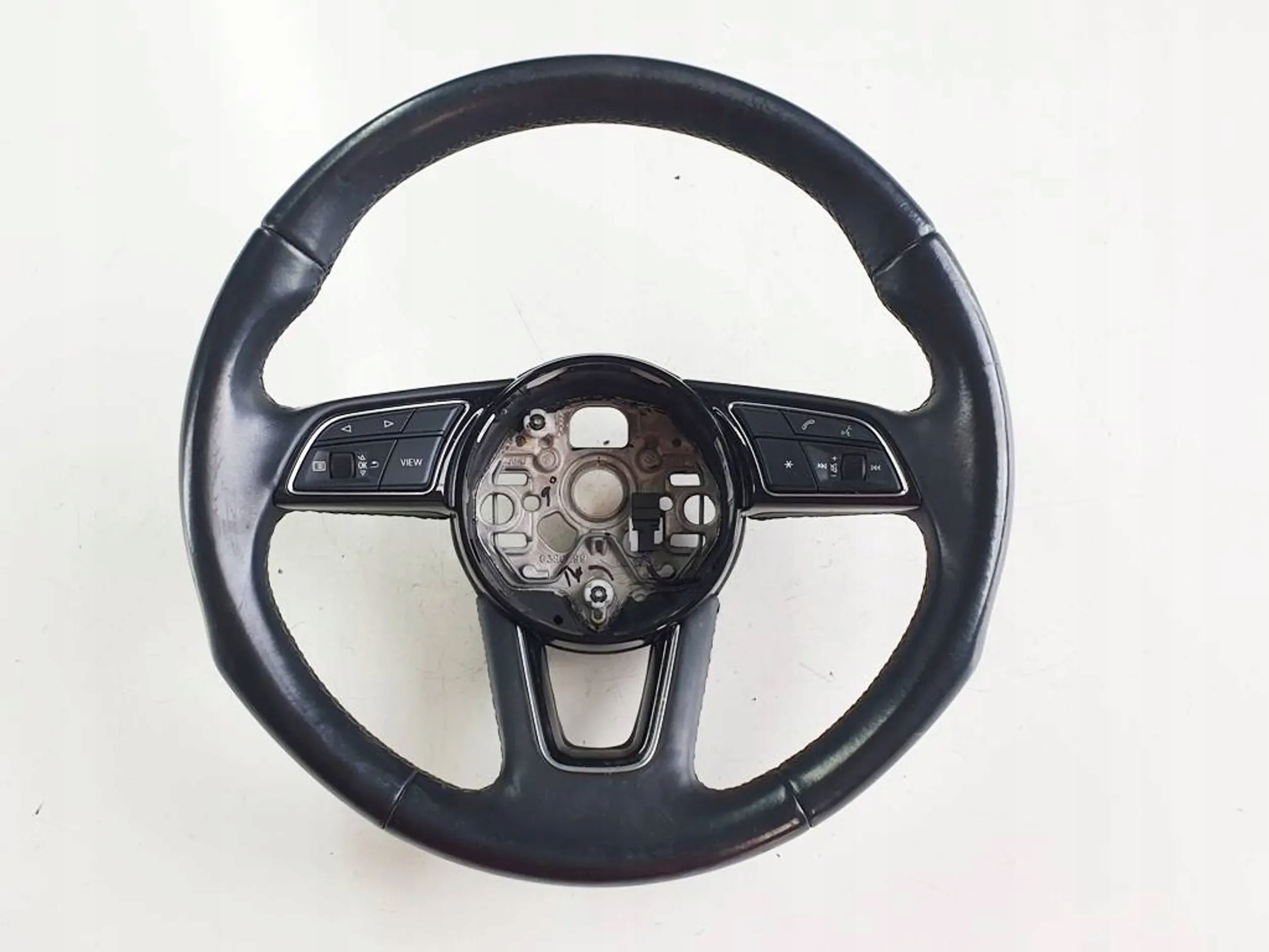 Audi A1 A3 8Y руль 82A419091T