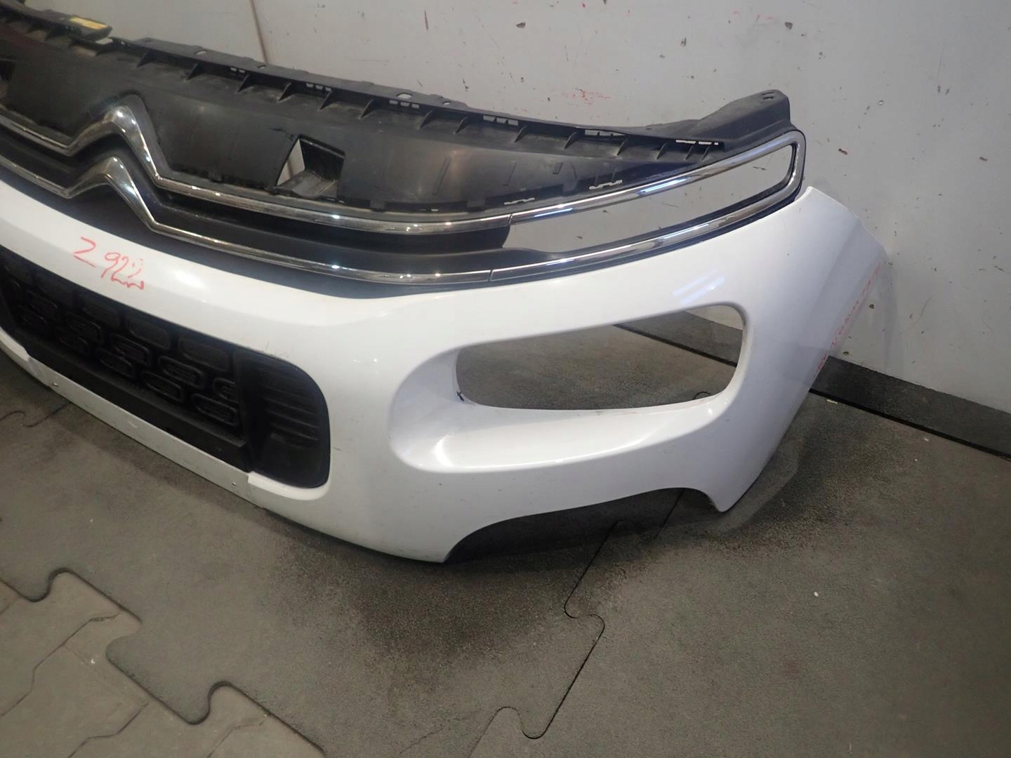 nárazník předek přední CITROEN BERLINGO IV 2018