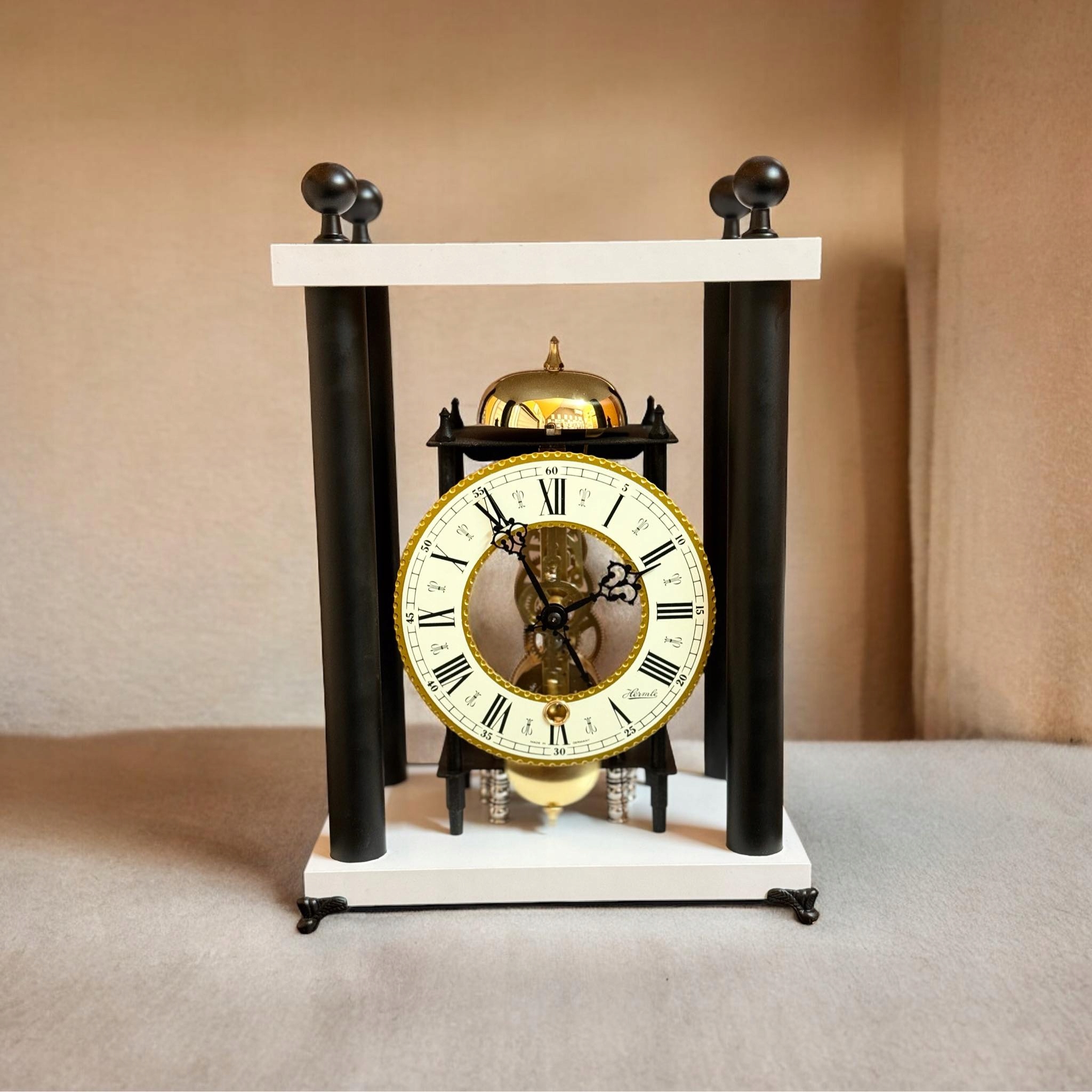 Zegar gabinetowy Hermle