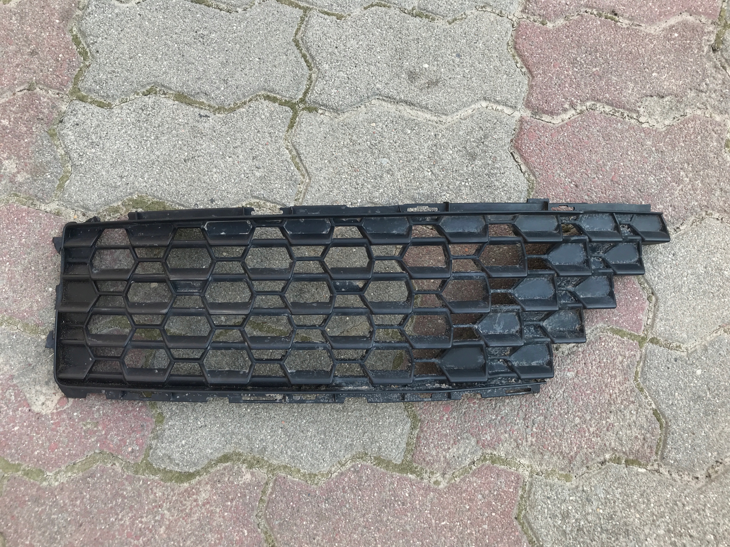 AUDI R8 4S PLUS решітка бампера 4S0807697B