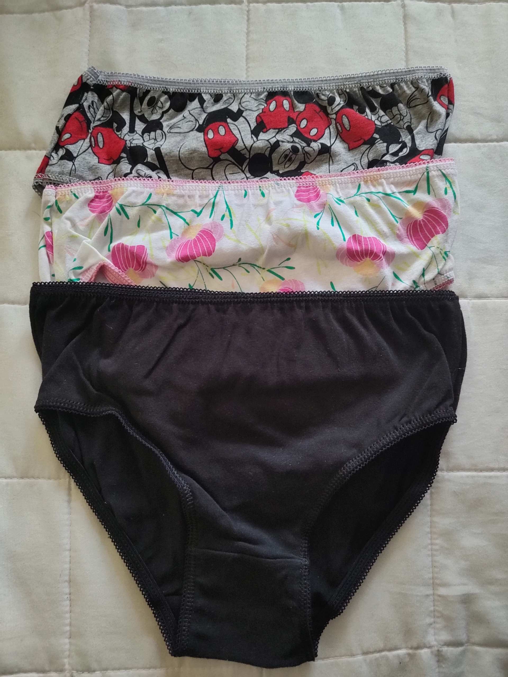 

3pak majtki figi 146/152 bawełna