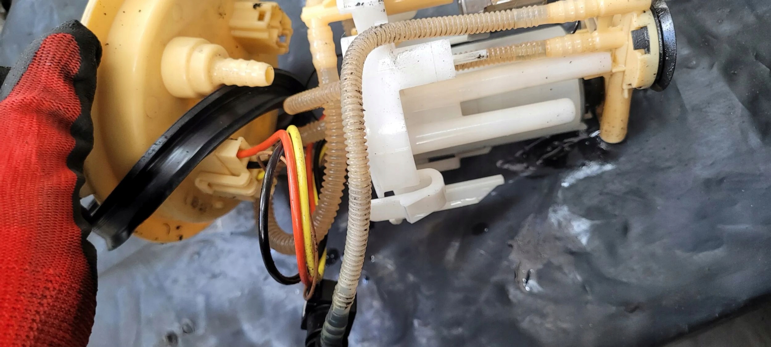 A5 8W pumpa goriva 2.0 TDI 8W0919088K A4 B9 8W