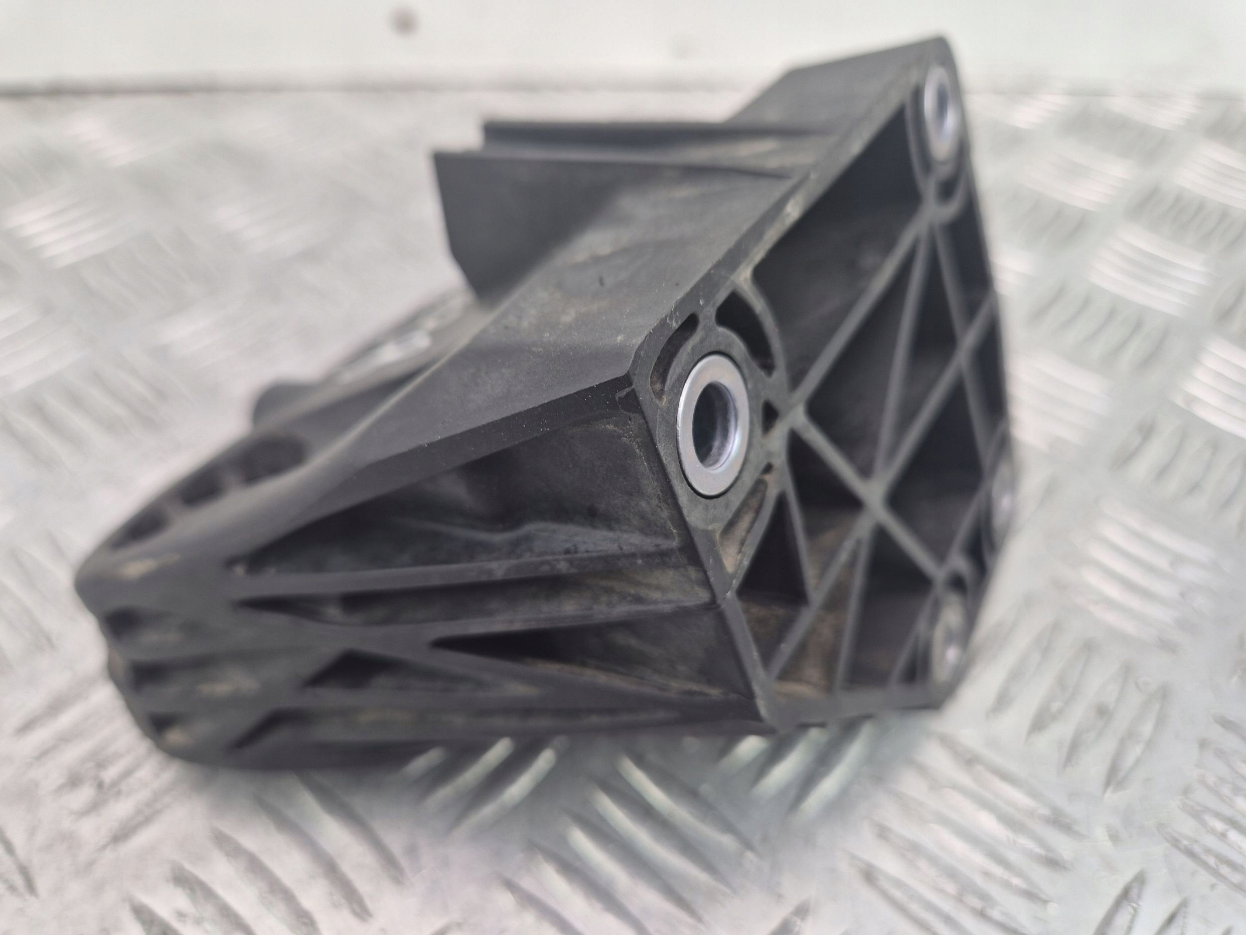 engine mount Mercedes ML350 W166 OM642.826 A6422236104