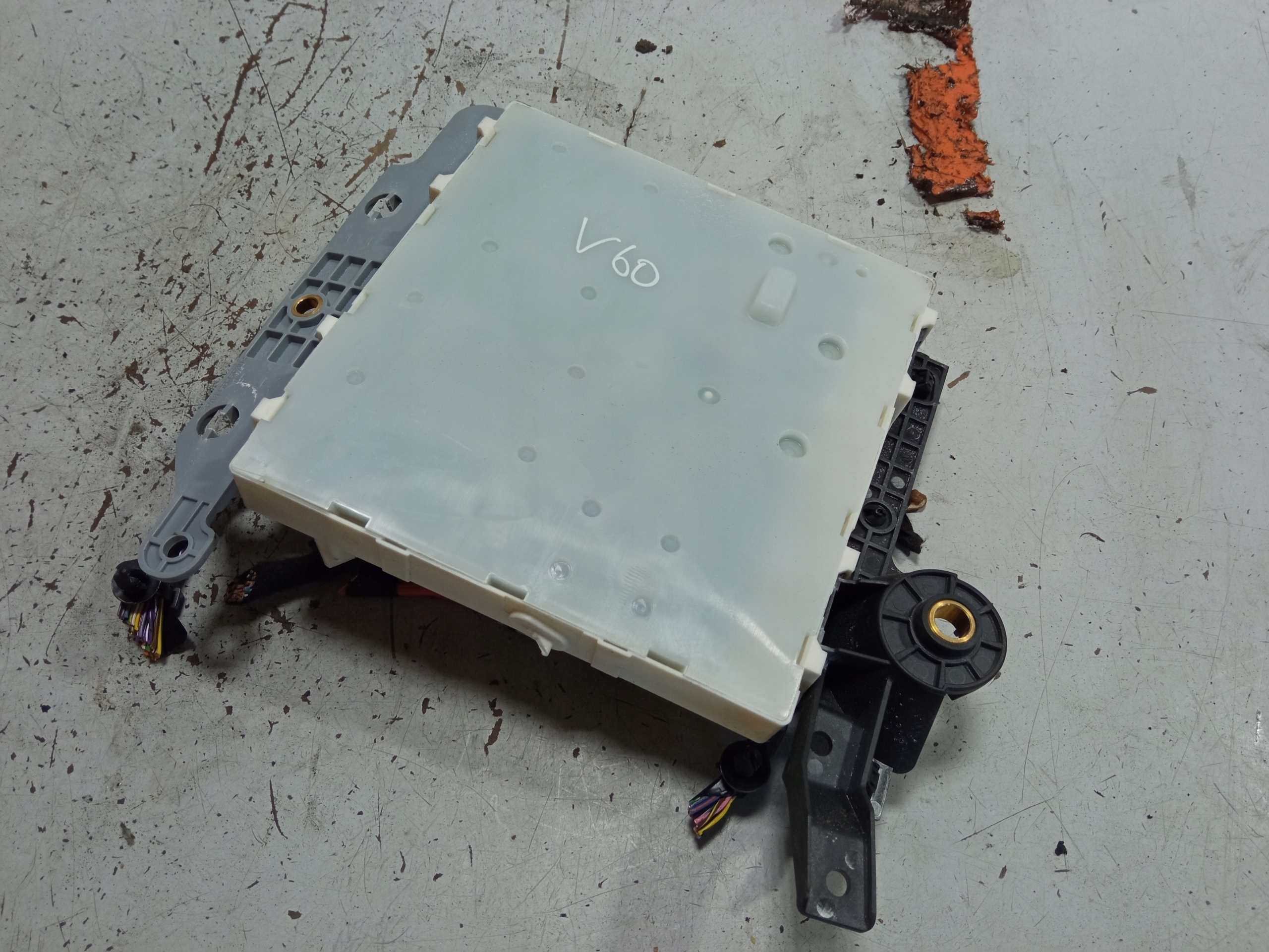 VOLVO V60 II MODUŁ SKRZYNKA BSI 2018- Typ samochodu 4x4/SUV Samochody dostawcze Samochody osobowe