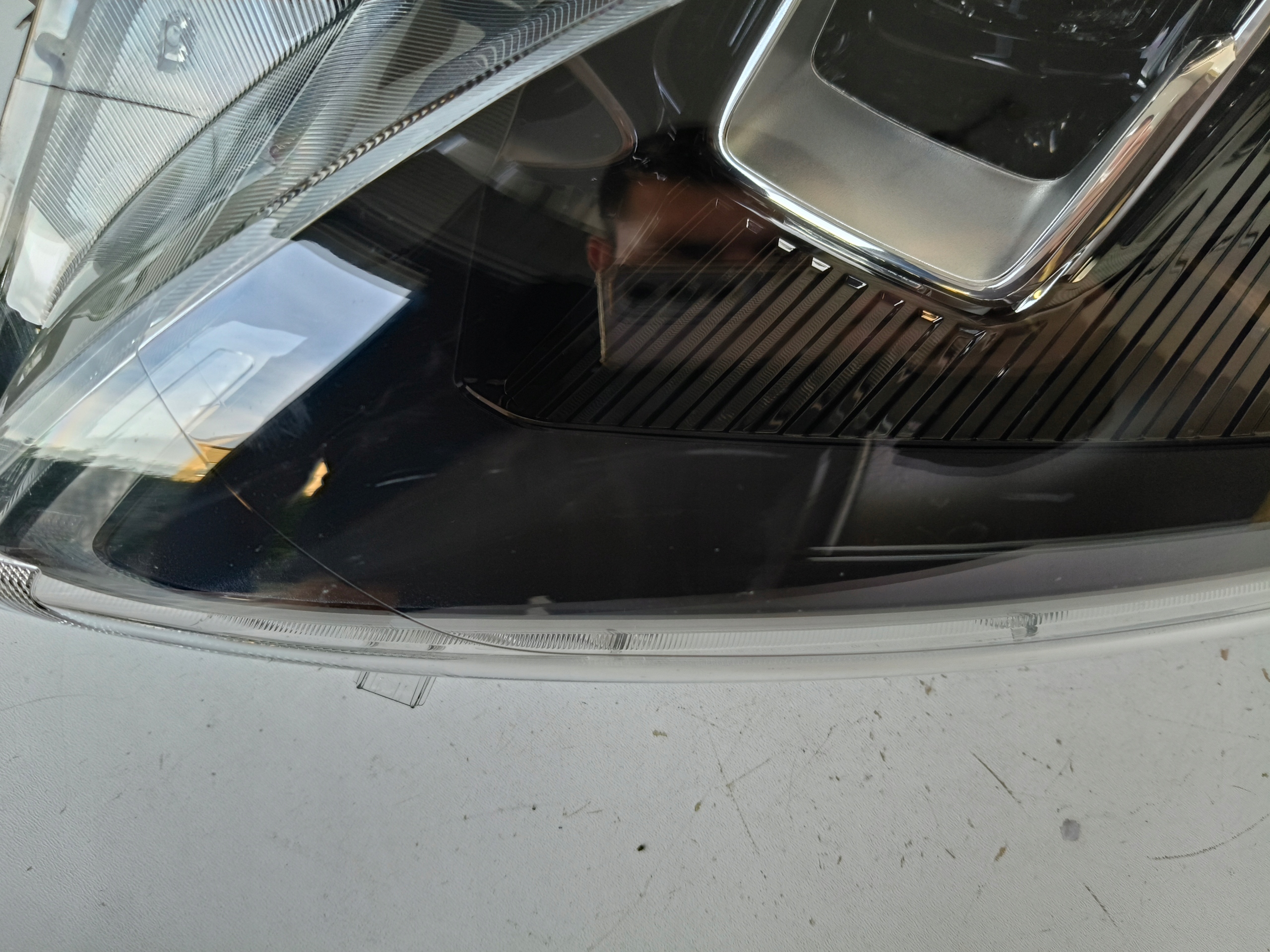 light left REFLEKTOR FORD KUGA MK3 19- FULL LED