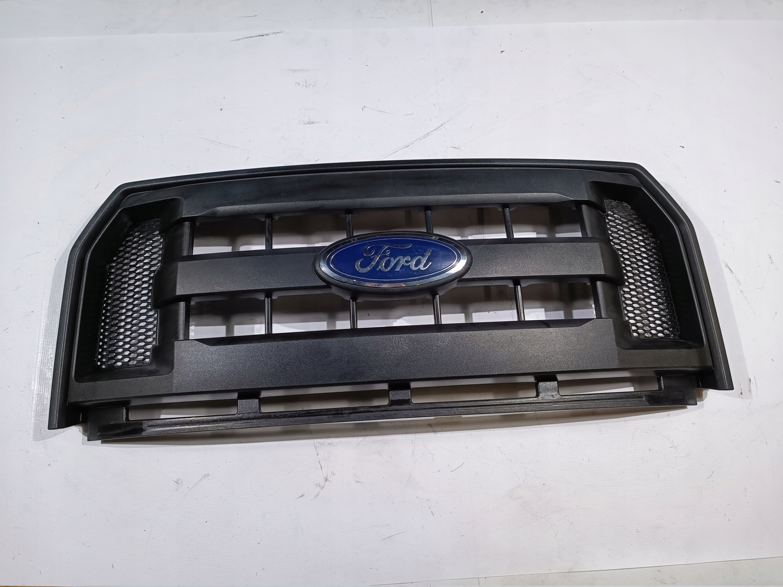 grill grille radiator Ford F150 2015