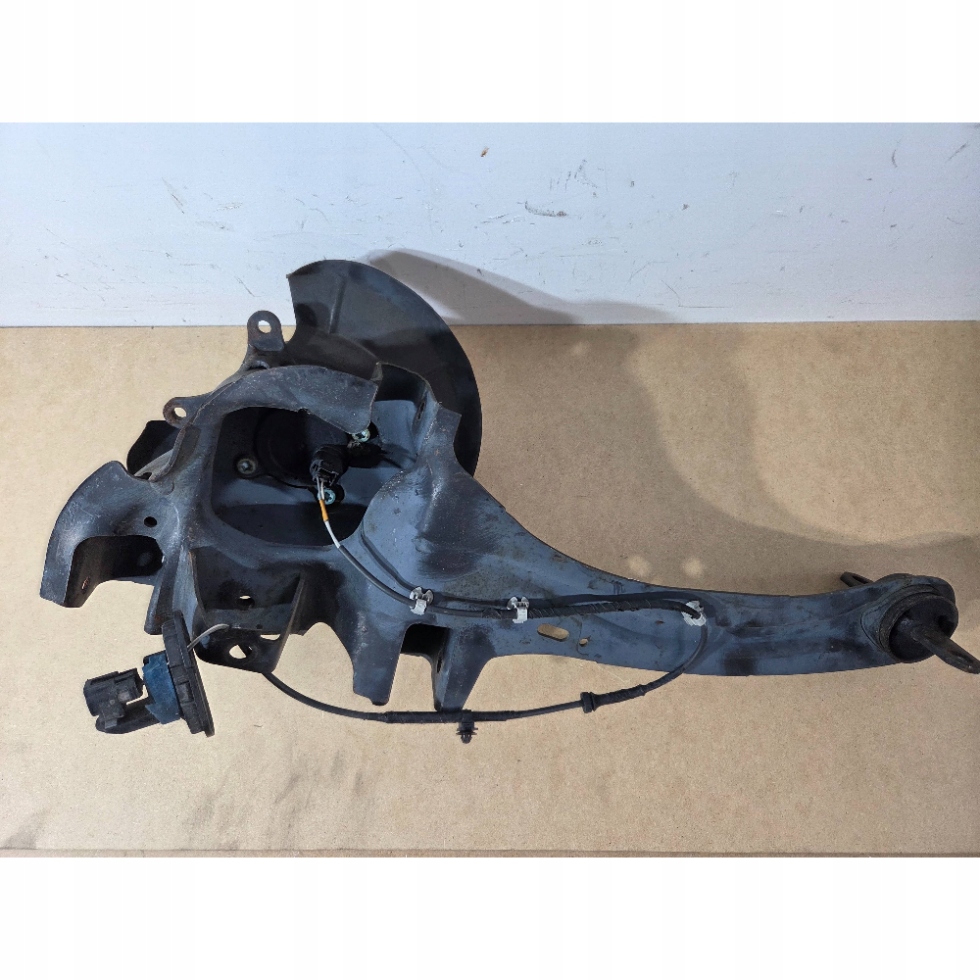 Mazda 5 CW swing rear left (A32)