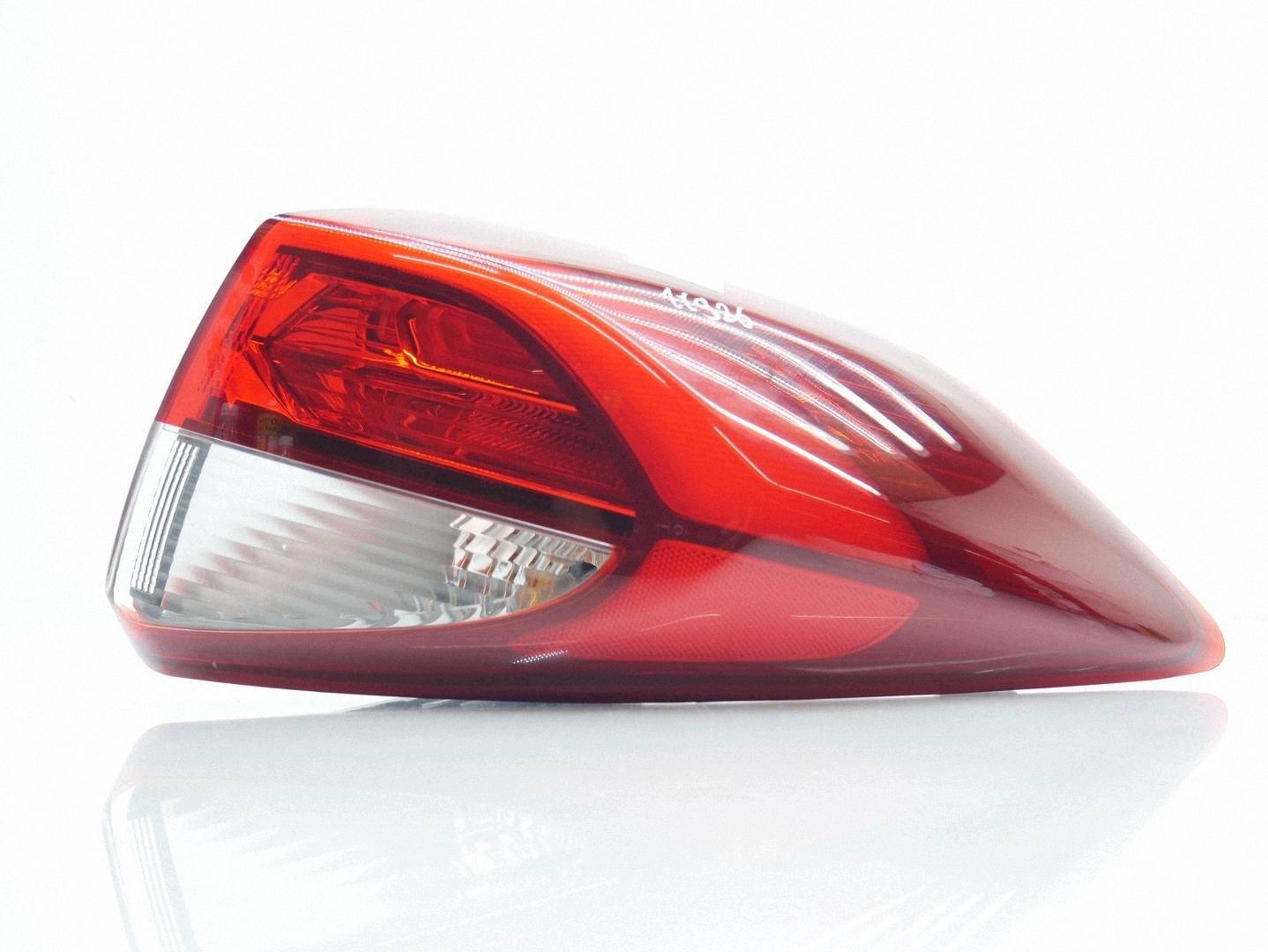 světlo pravý záď pravá zadní W blatník HYUNDAI TUCSON III 3