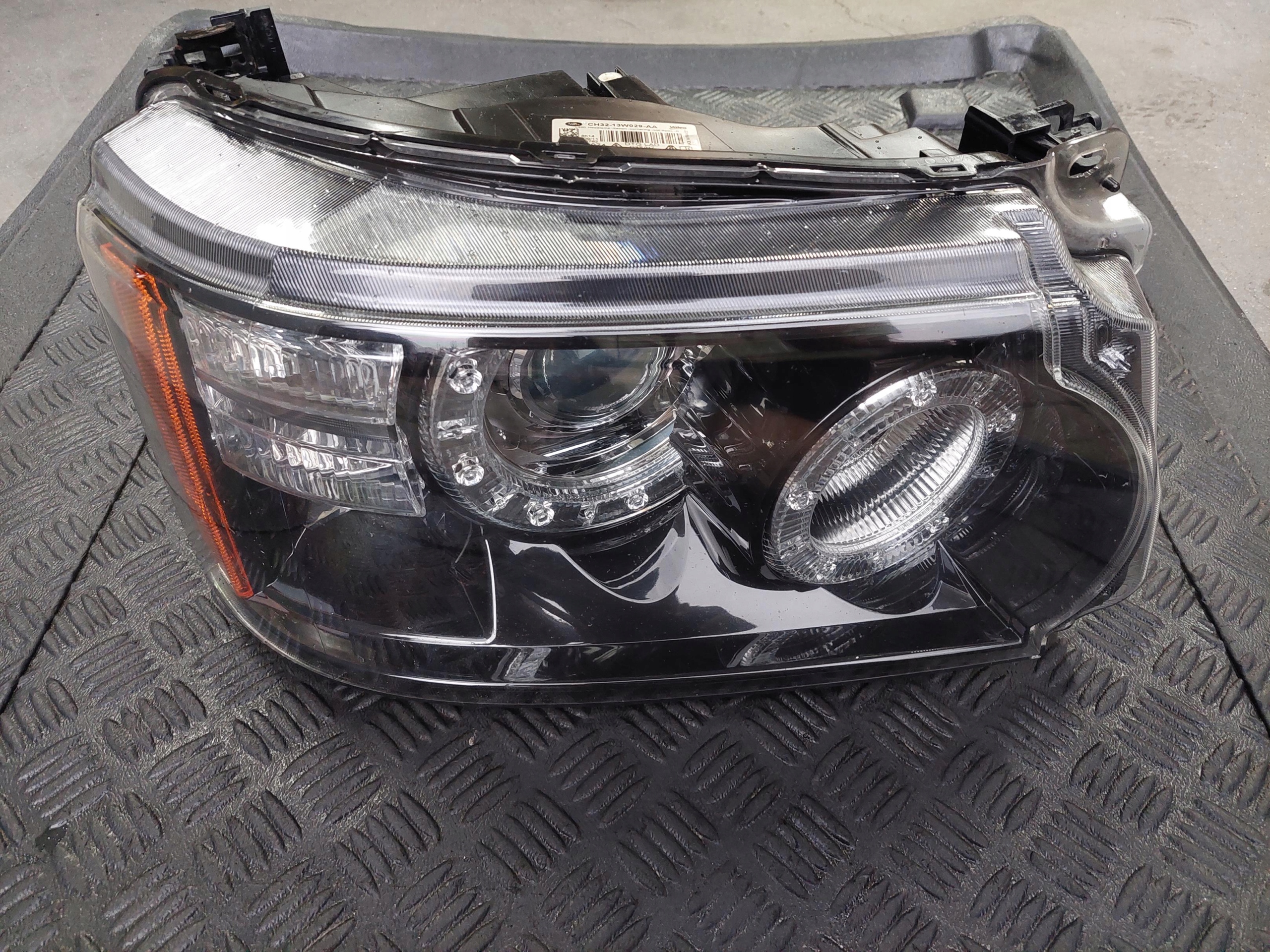 light front front left right XENON UK RANGE ROVER III SPORT L320 LIFT