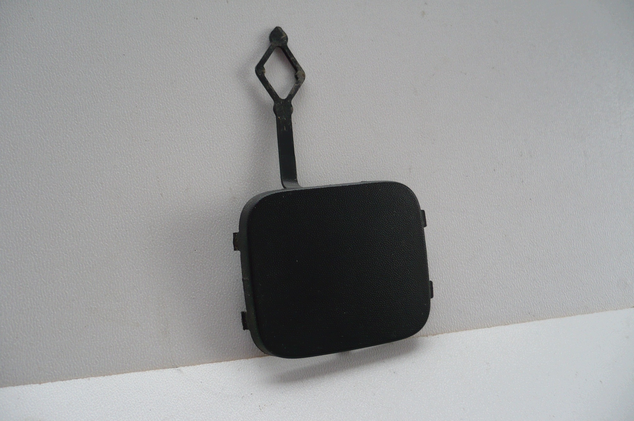 PEUGEOT 3008 and 09- towing hook cap bumper rear part
