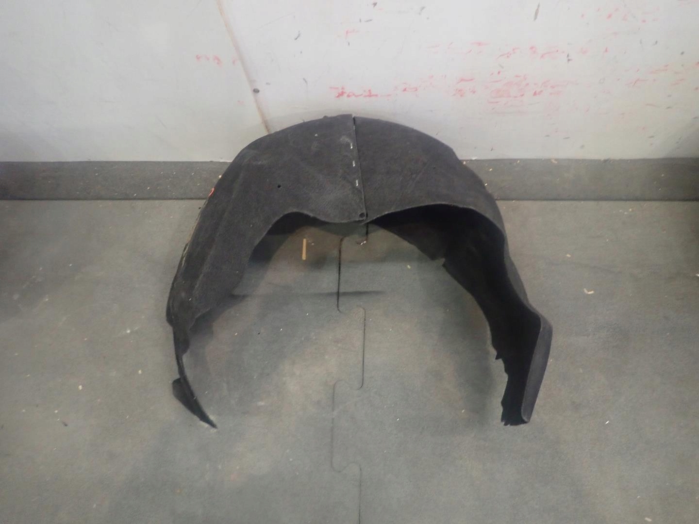 mudguard right rear part FORD FOCUS MK3 LIFT 2014- KOMBI