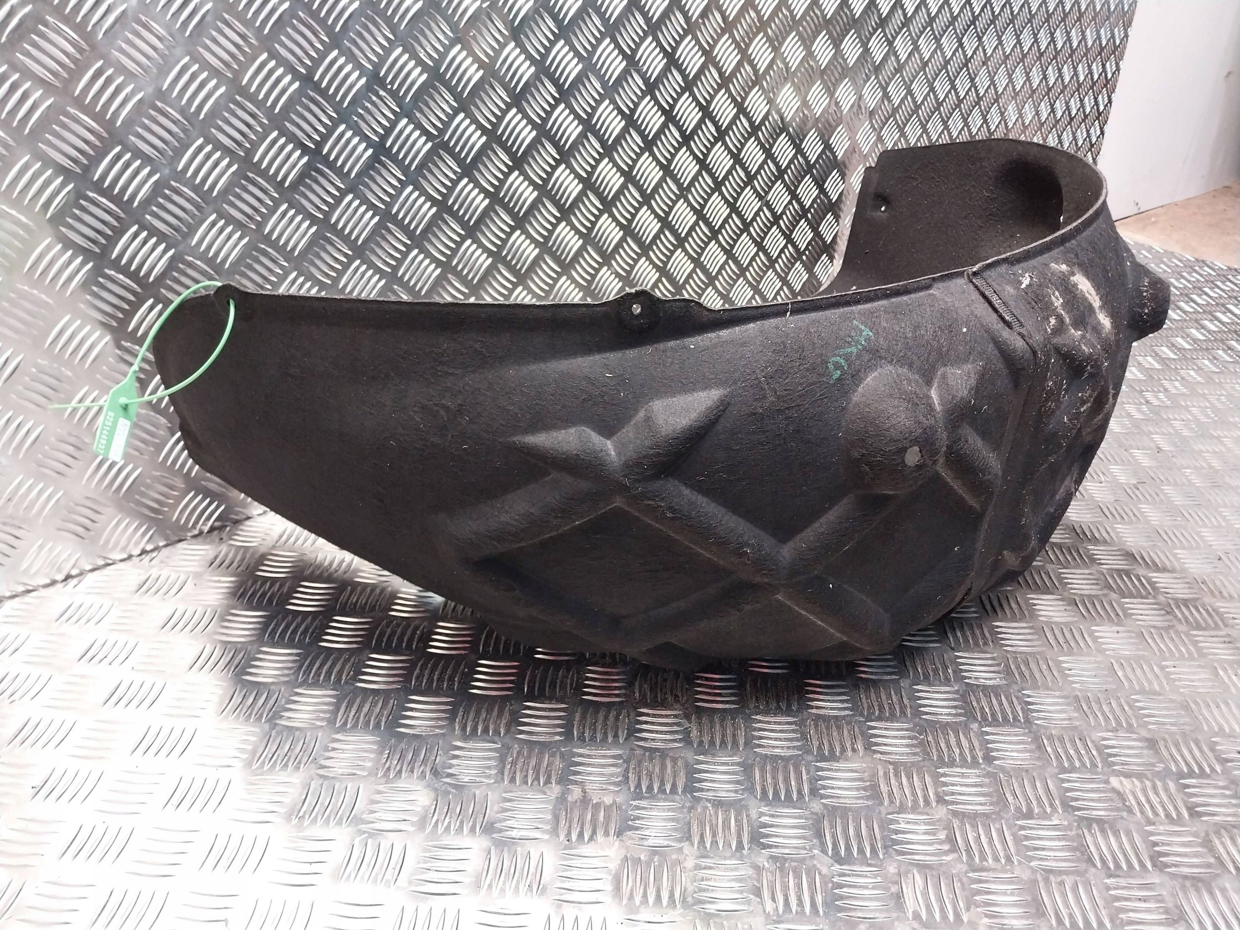 mudguard left rear part 7P6810971 VW TOUAREG 7P5