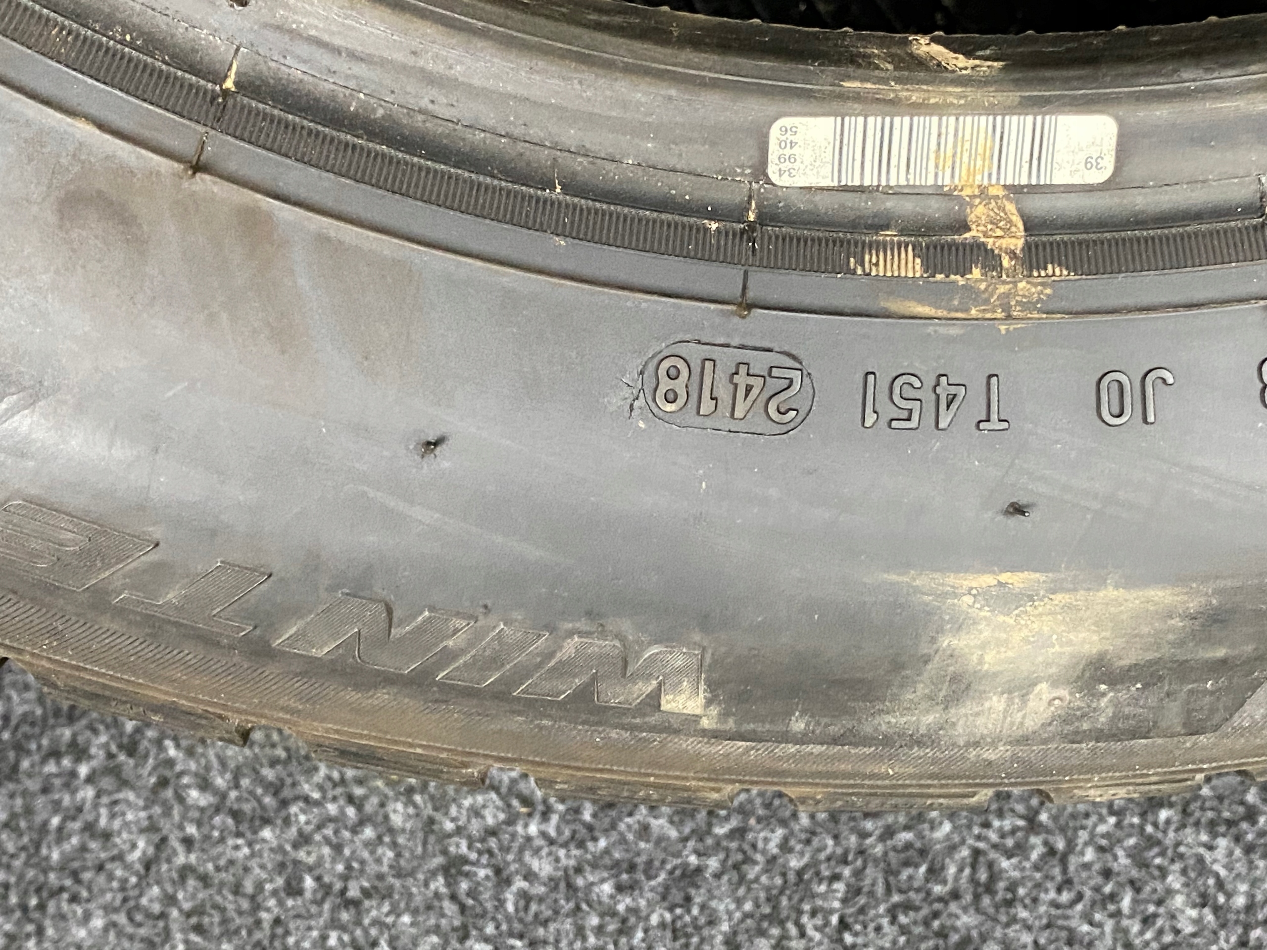 PIRELLI SOTTOZERO 3 215/55R17 2018 7mm Szerokość opony 215 mm