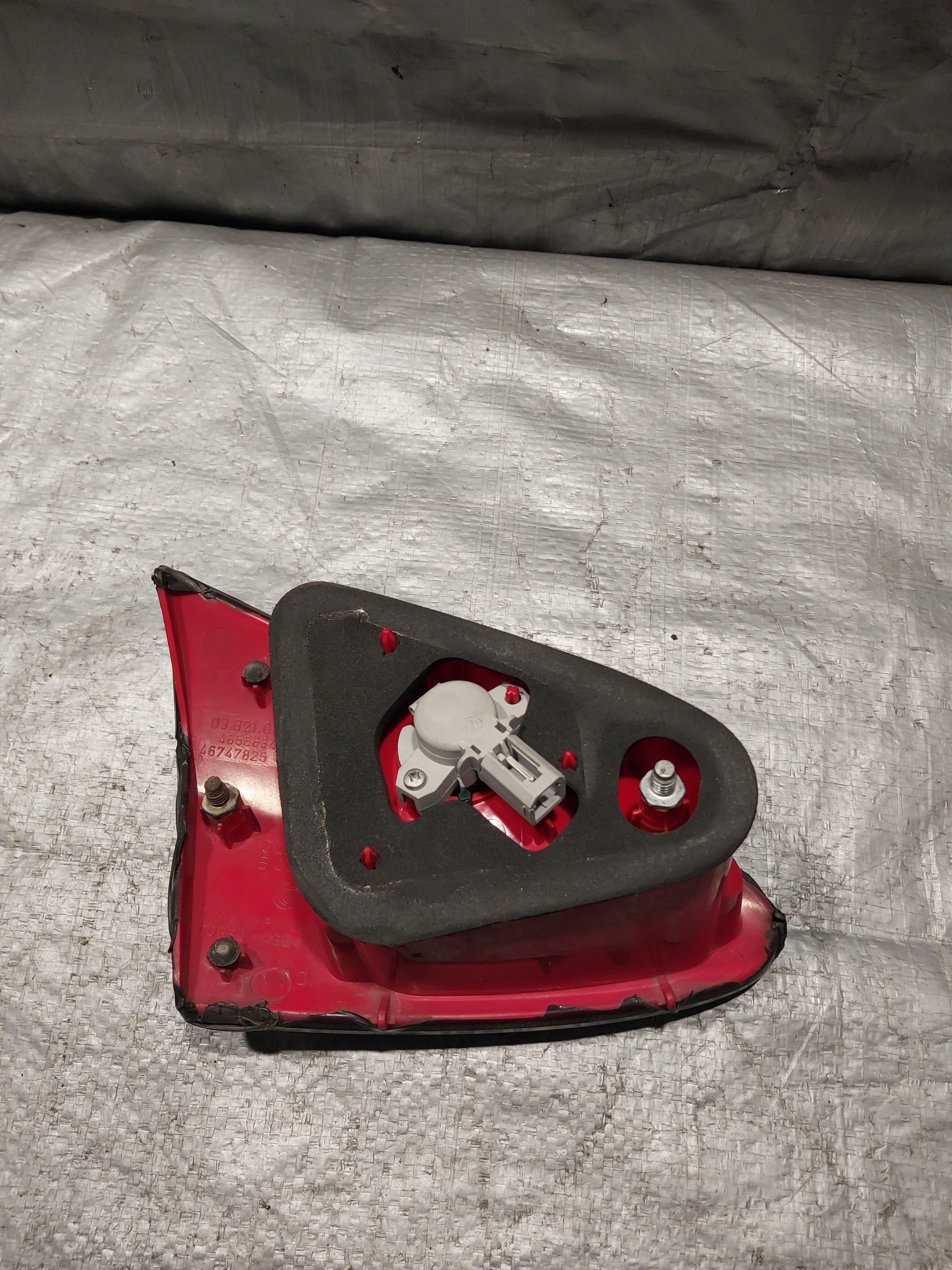 Alfa Romeo OE 46556346 light bonnet boot right