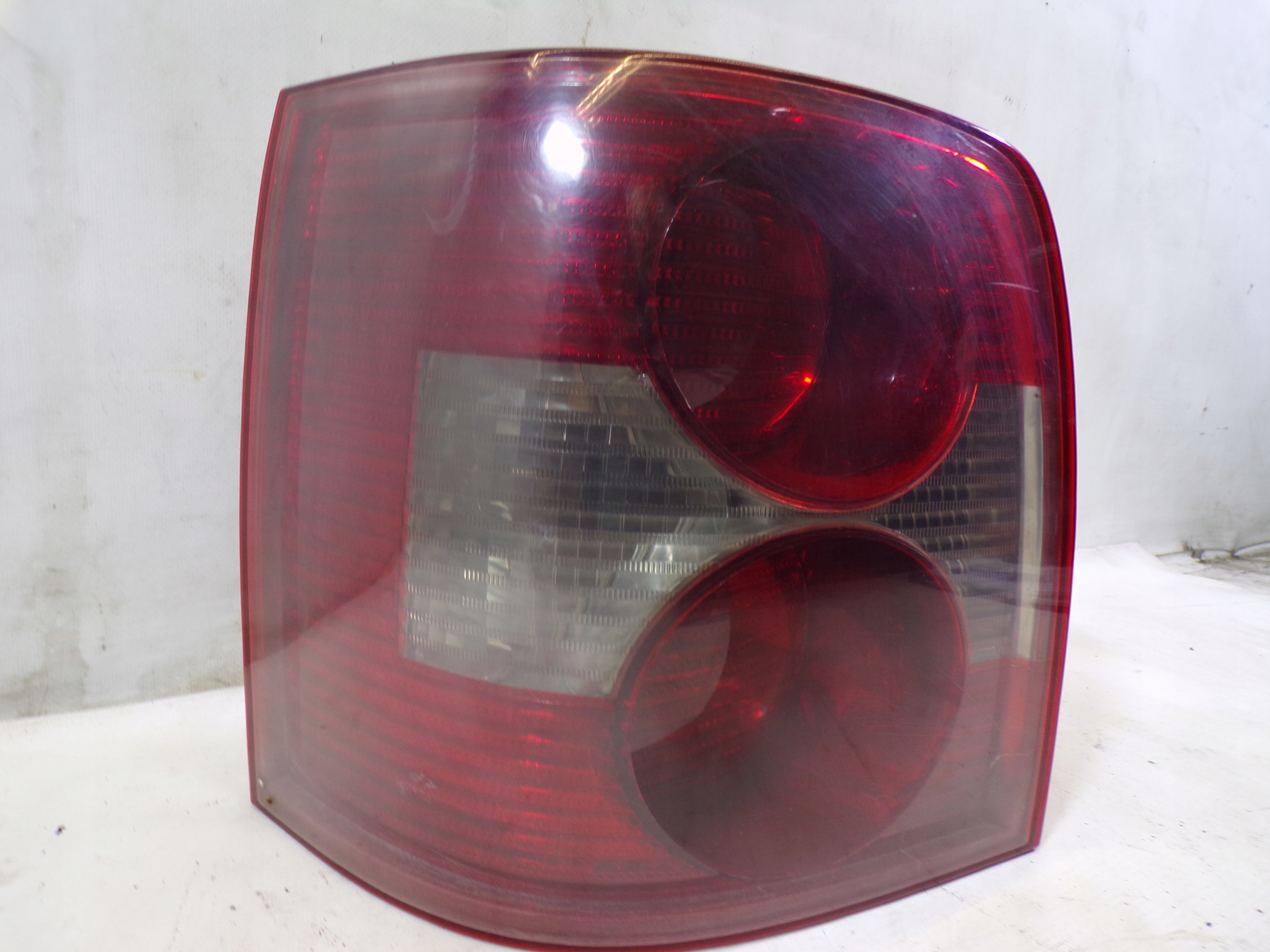 light rear rear part left VOLKSWAGEN PASSAT B5 KOMBI LIFT (2)
