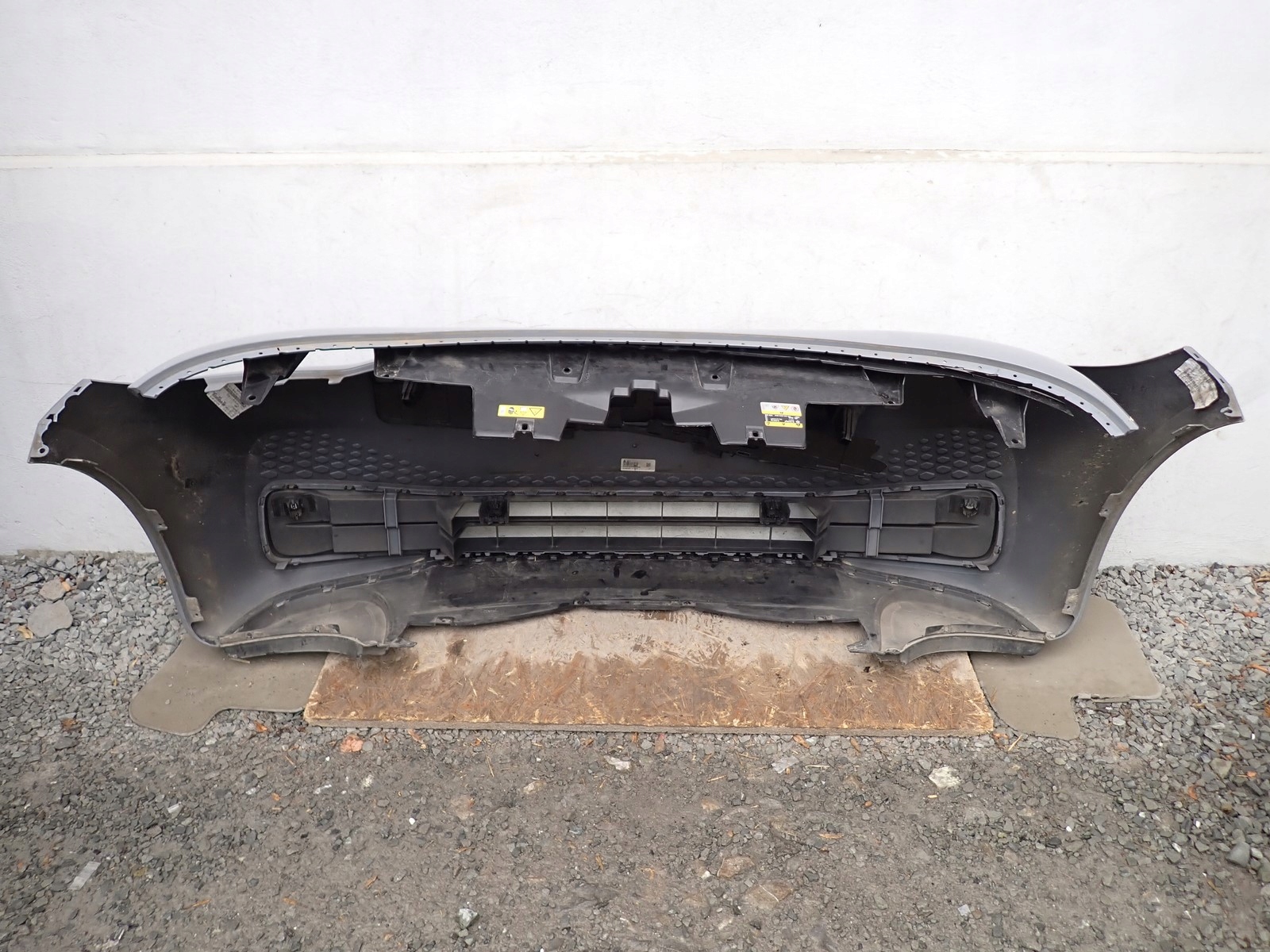 nárazník předek přední VW VOLKSWAGEN ID3 ID.3 E11 2020-2023R