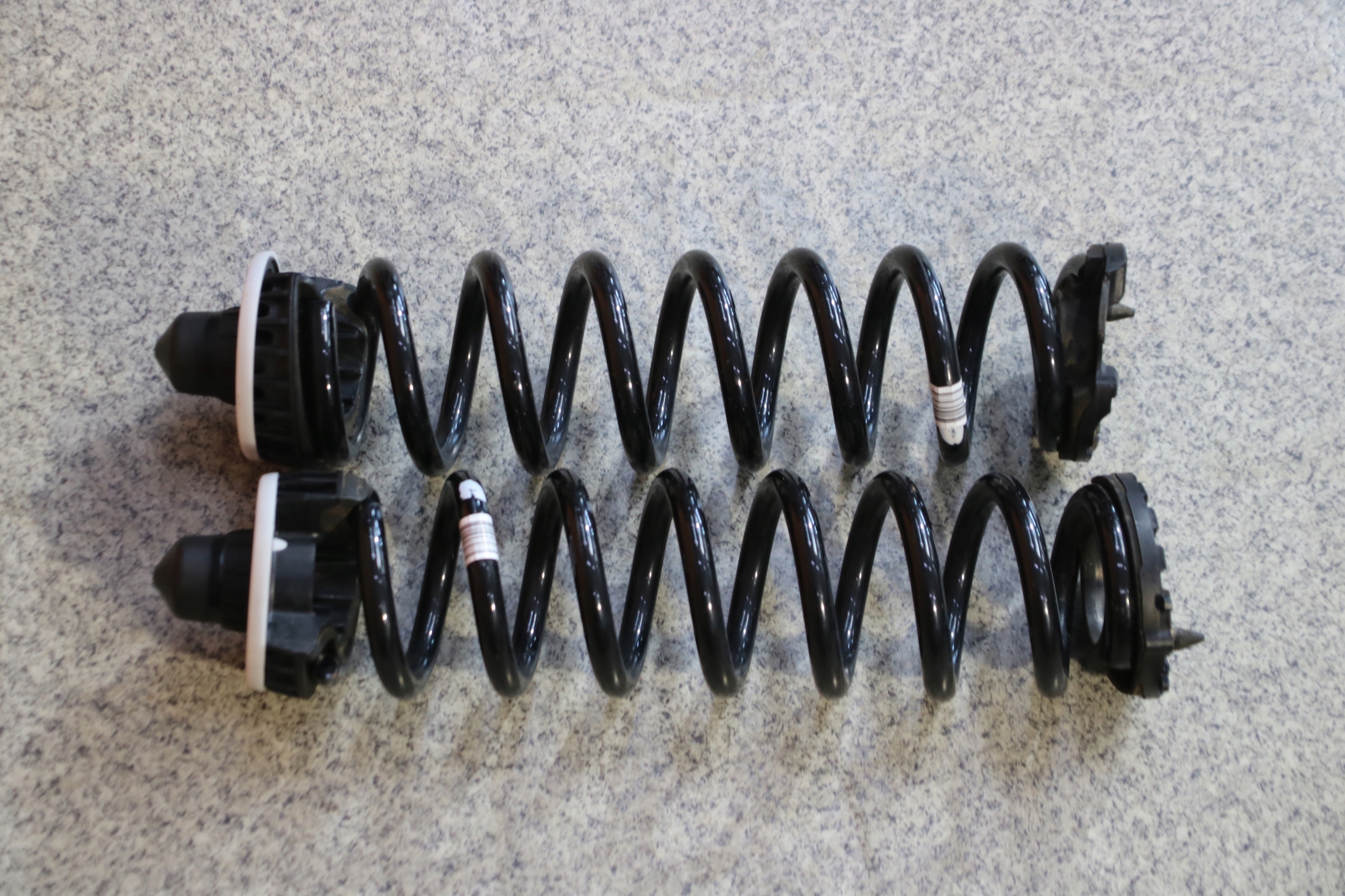 BMW G20 springs springing rear part rear. BB KOMPLET 8 km !!!