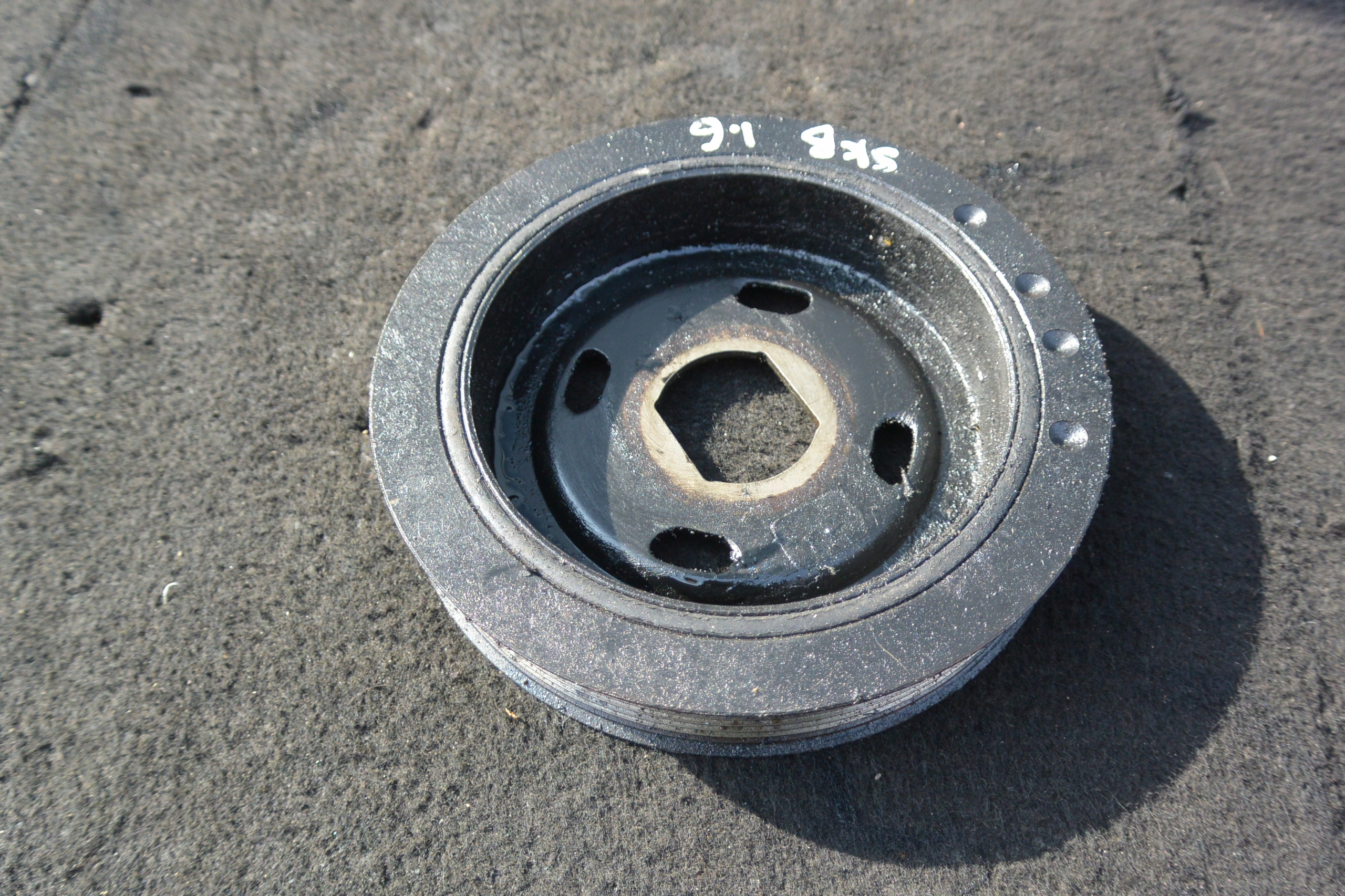 crank pulley RENAULT TRAFIC III 1.6