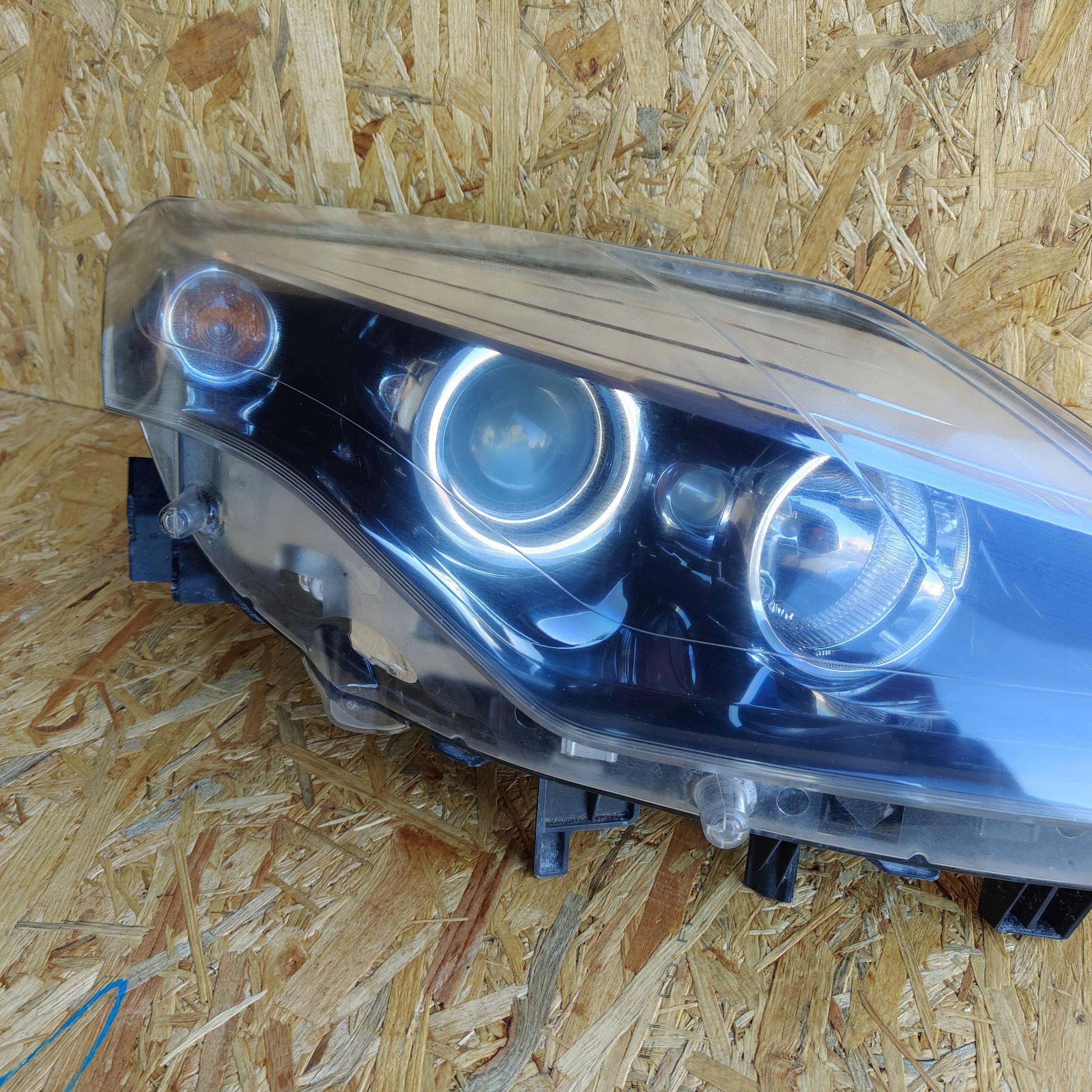 Reflektor front side right Renault Laguna III A048319