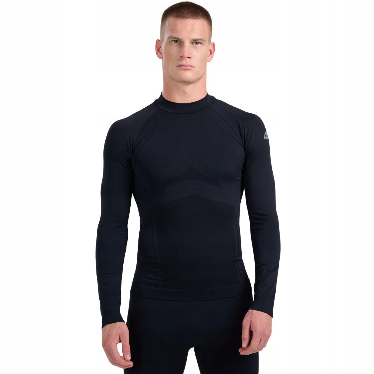 Pánské termoaktivní tričko 4F M224 hluboká černá 20S Velikost 2XL/3XL