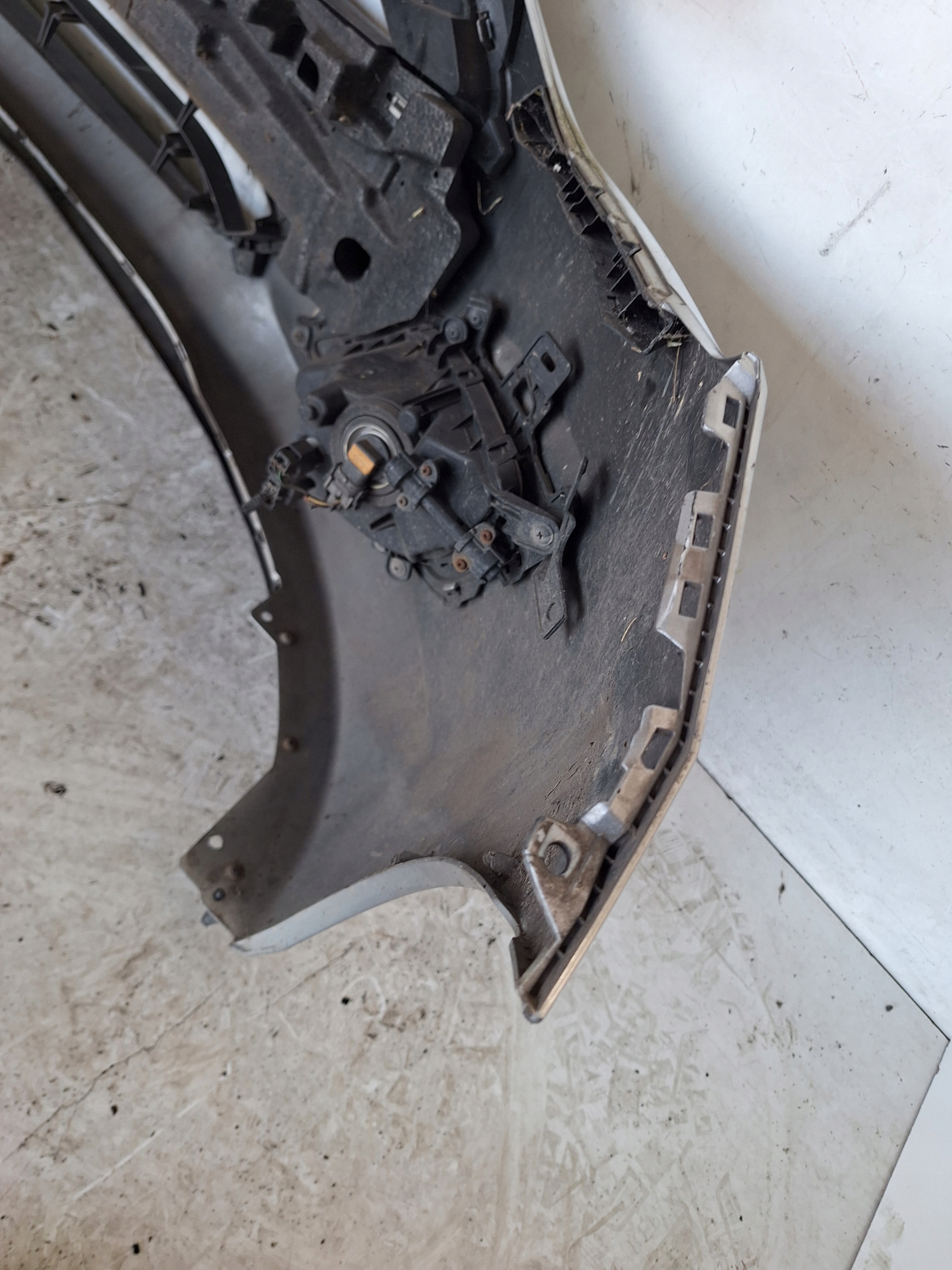 HYUNDAI I30 II 12-15 Paraurti + LED