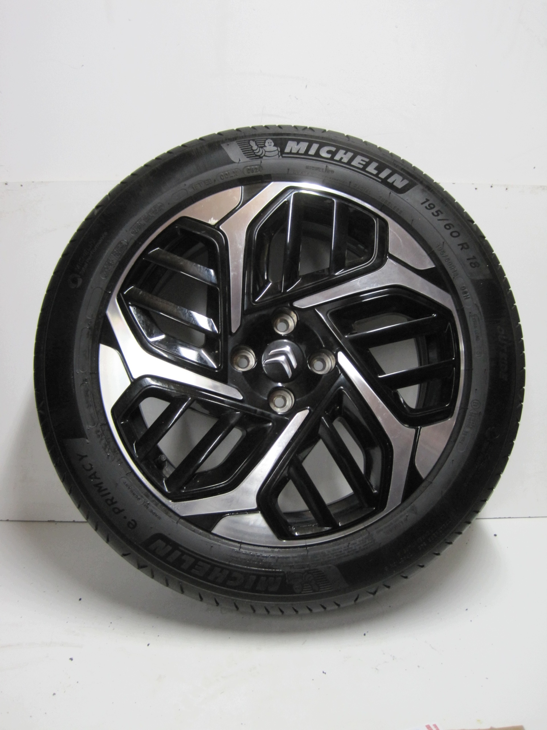 wheels discs tyres CITROEN C4 III R18 5 MM