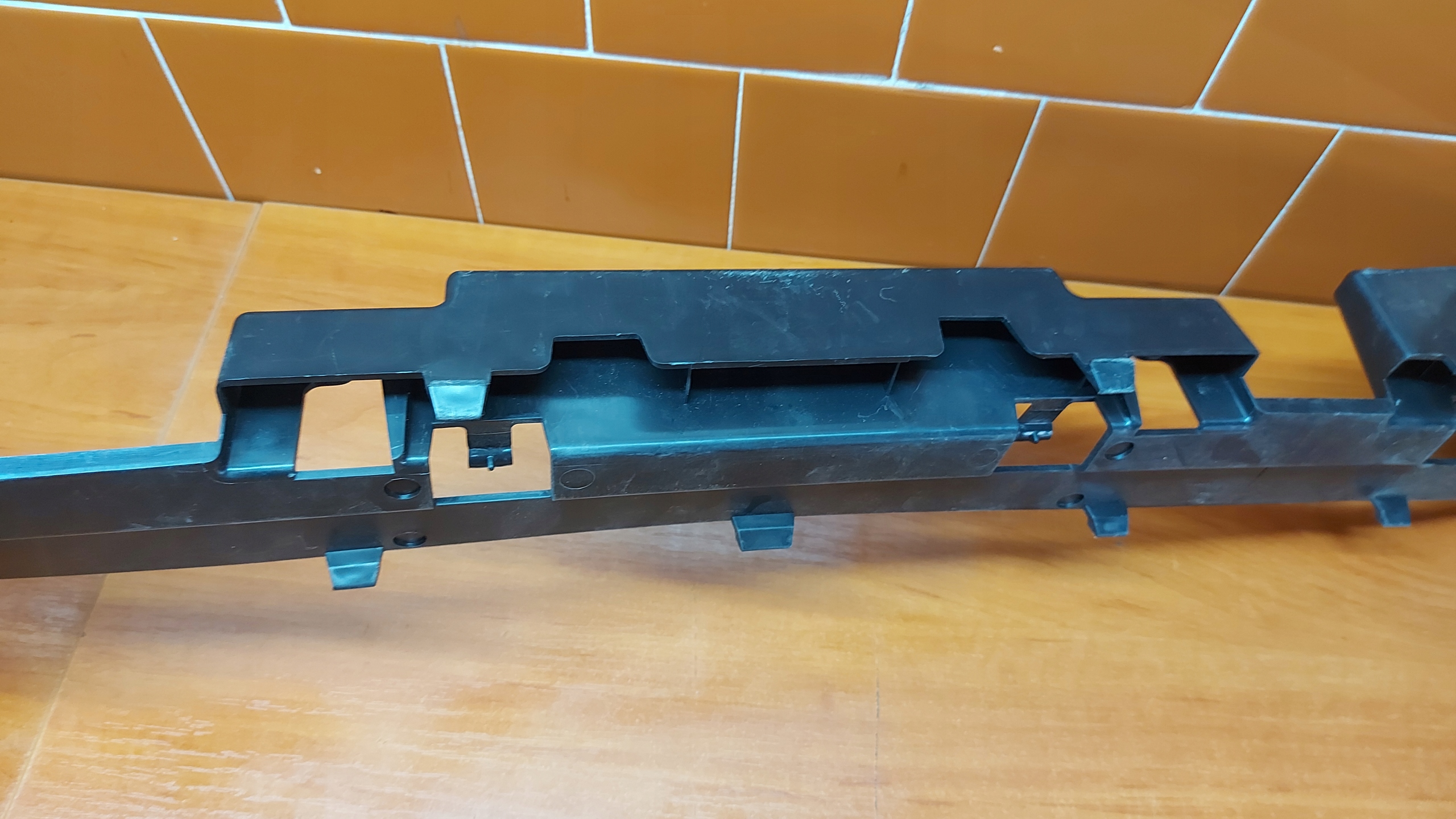 bumper bracket central rear part rear VOLVO XC60 and 08-13