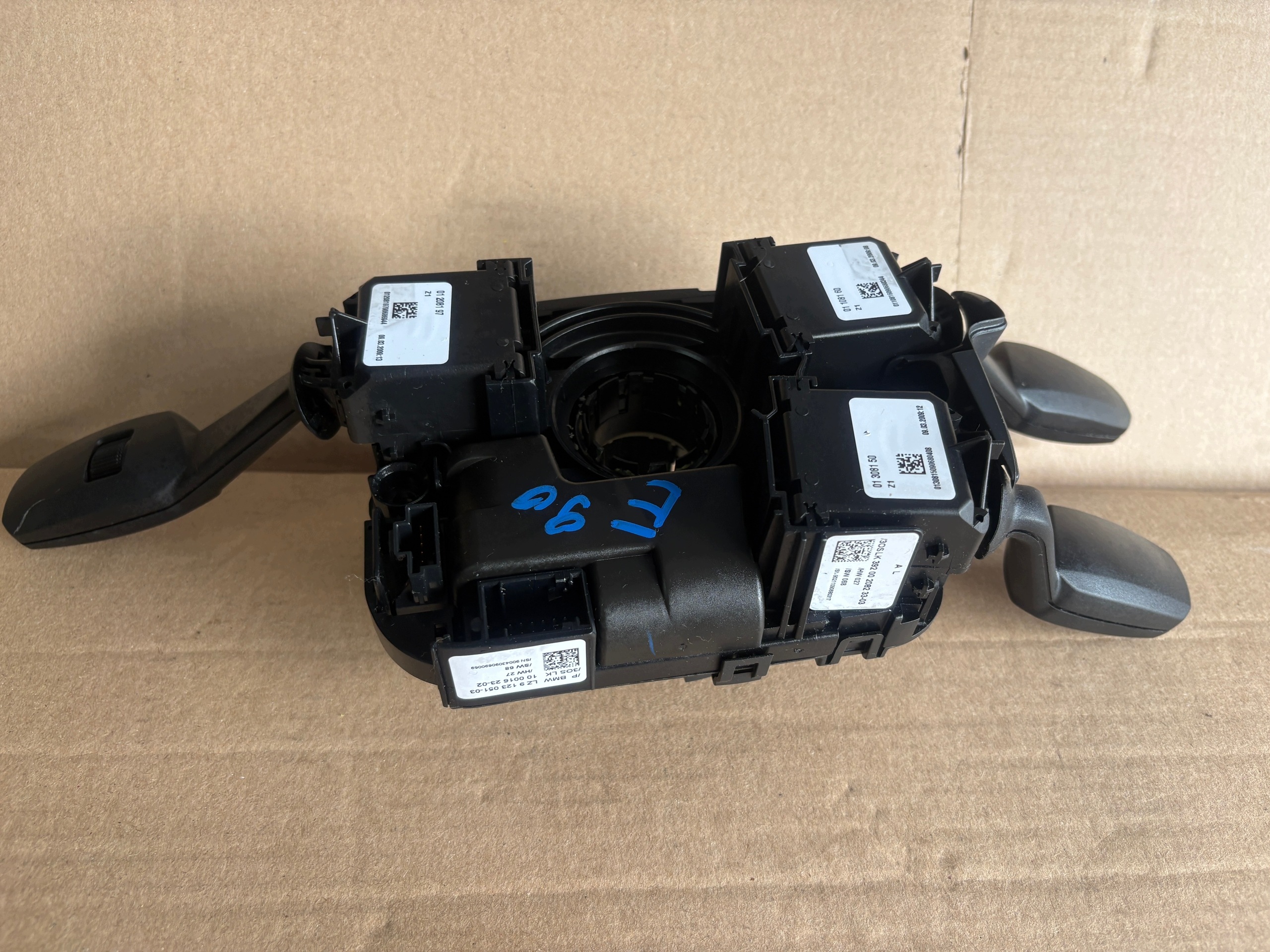 BMW E90 steering wheel levers and controls ring KPL.6989557 9123051