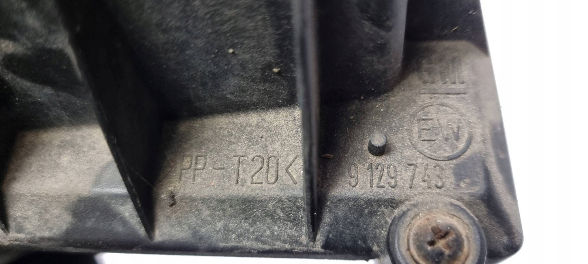 Gehäuse filter 9129743 OPEL CORSA