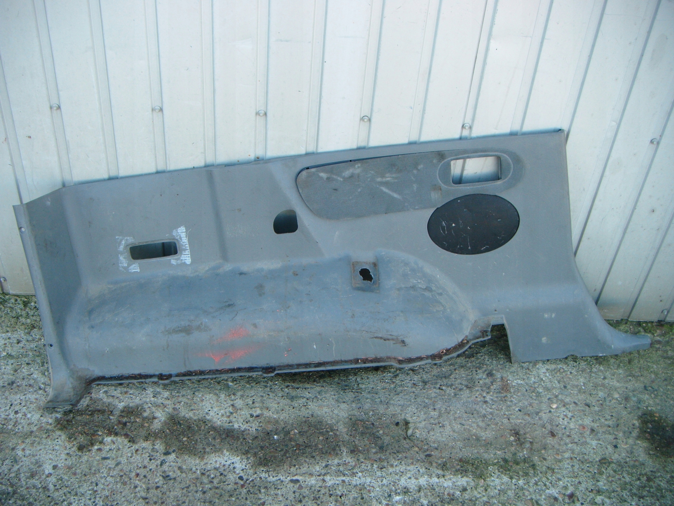 KORANDO II 2 96- TAPICERKA BOCZEK TYŁ