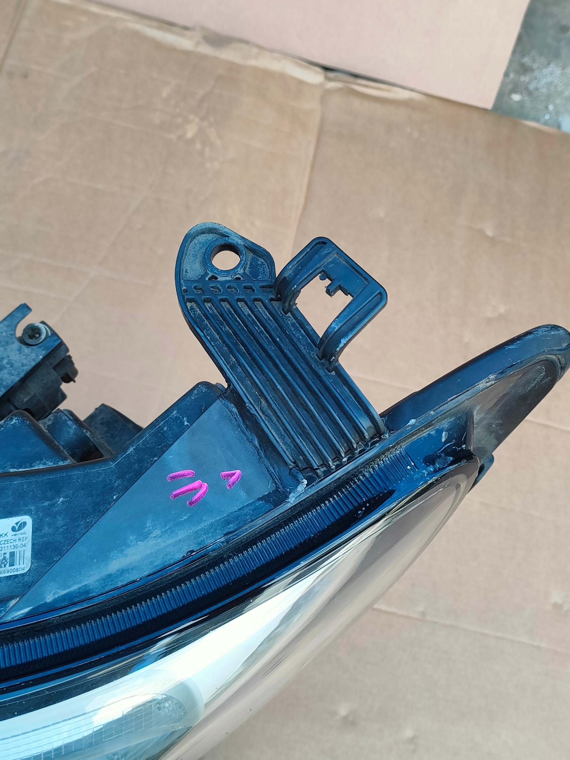 light front left RENAULT MASTER III LIFT 19- 260607867R