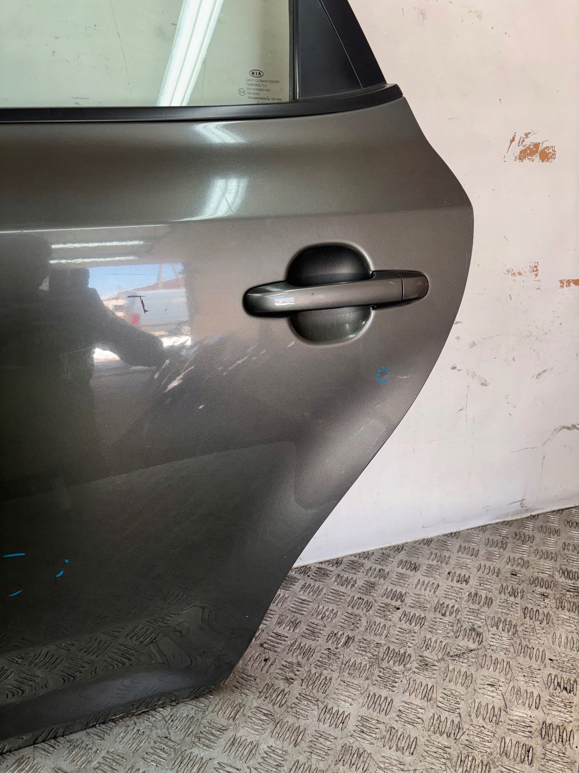 door rear part rear. left KIA CEED and KOMBI 06