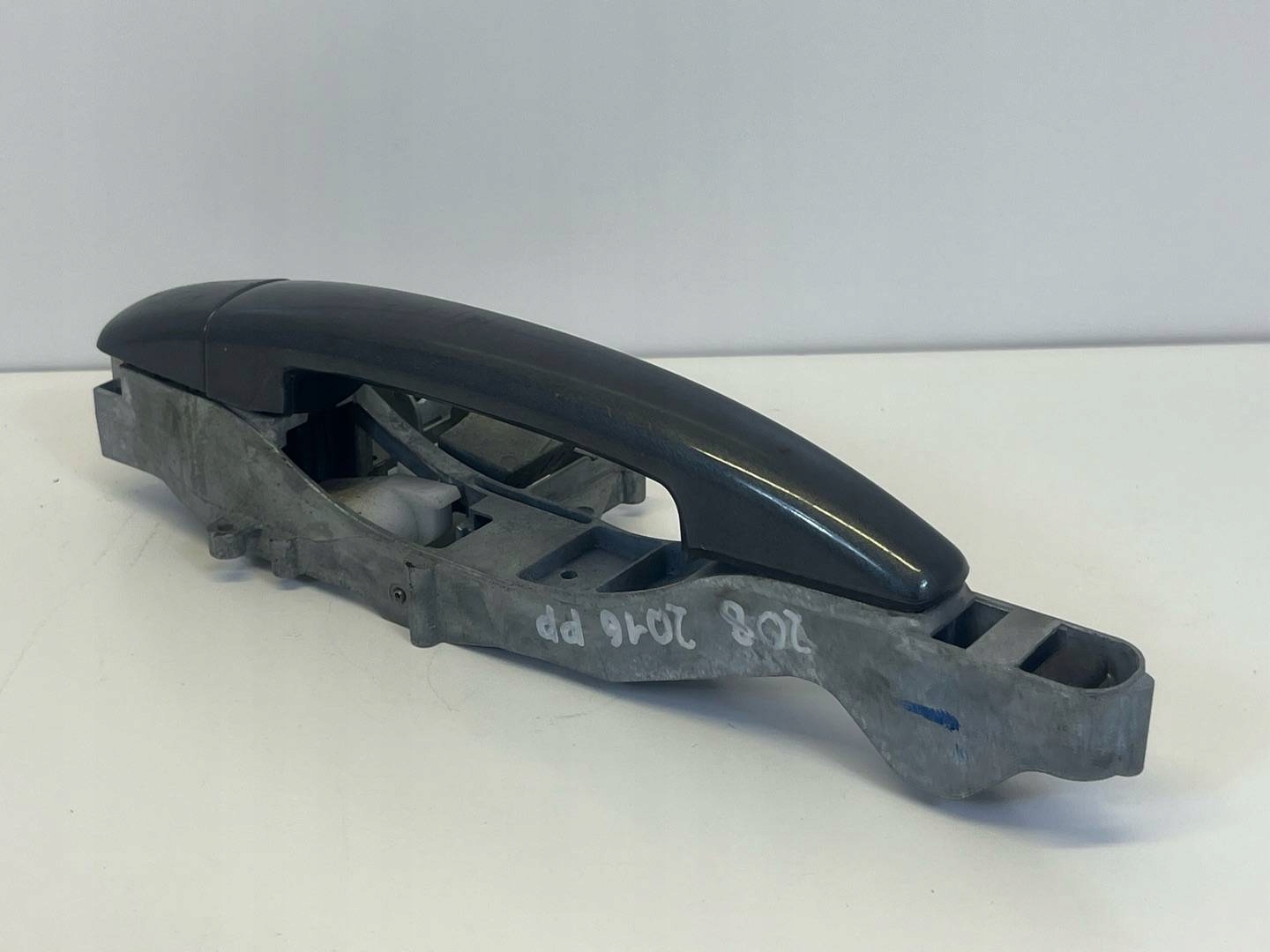 handle exterior door front right side Peugeot 208 2015