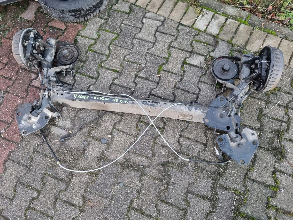 ZAWIESZENIE TYLNE TYŁ OŚ BELKA RENAULT KANGOO III 1.5 DCI 4ŚRUBY BĘBEN