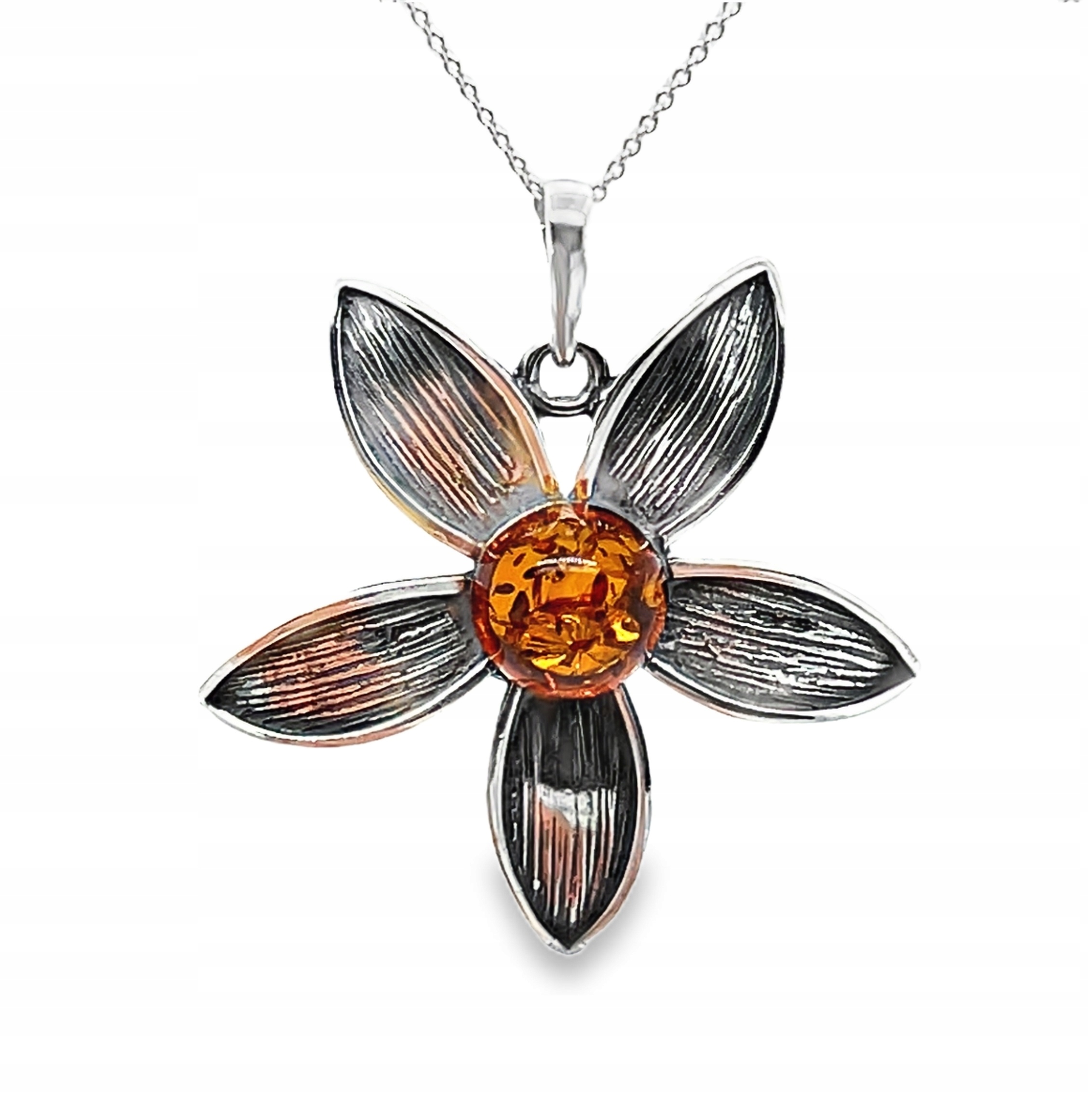 Velký stříbrný přívěsek s baltským jantarem Květina stříbro oxidované Film