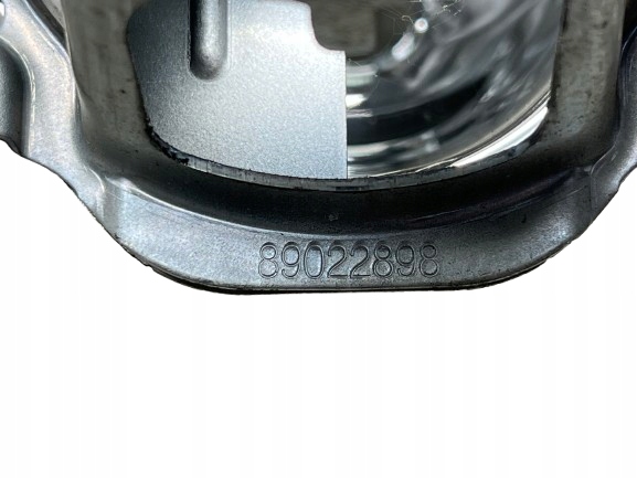 OPEL TIGRA B CHRYSLER 300C lens REFLEKTORA lights front 89022898