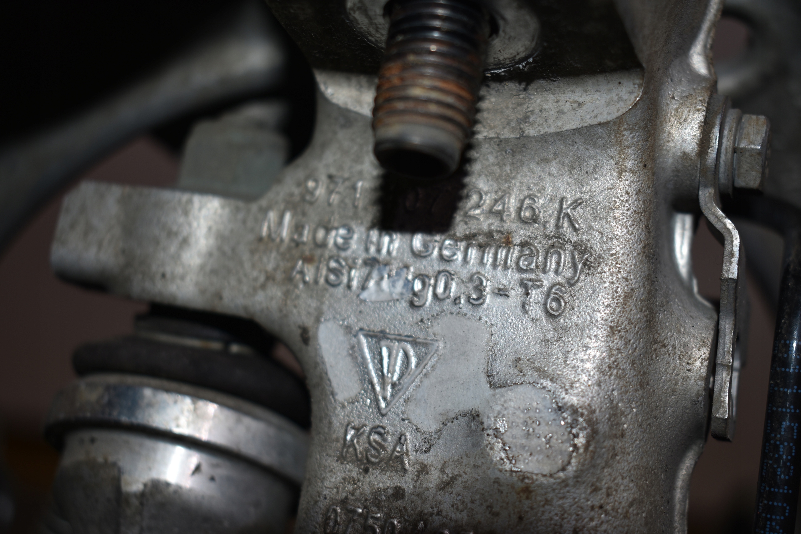 IDEALNE sususpension front front right PORSCHE PANAMERA 971 1