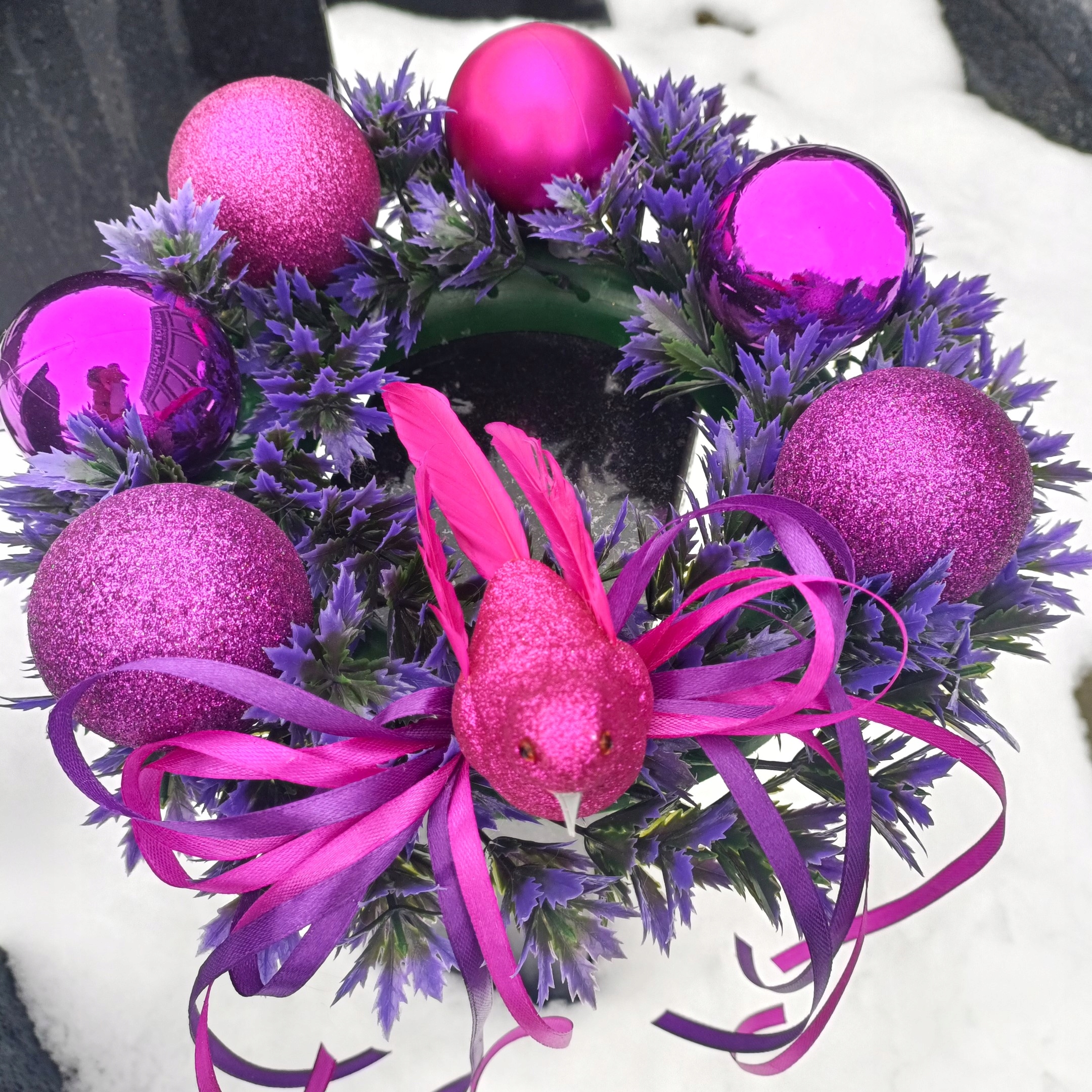 ŚWIĄTECZNY STROIK NA GRÓB WIĄZANKA CMENTARZ WIANEK FIOLET NA WAZON / ZNICZ Marka inna