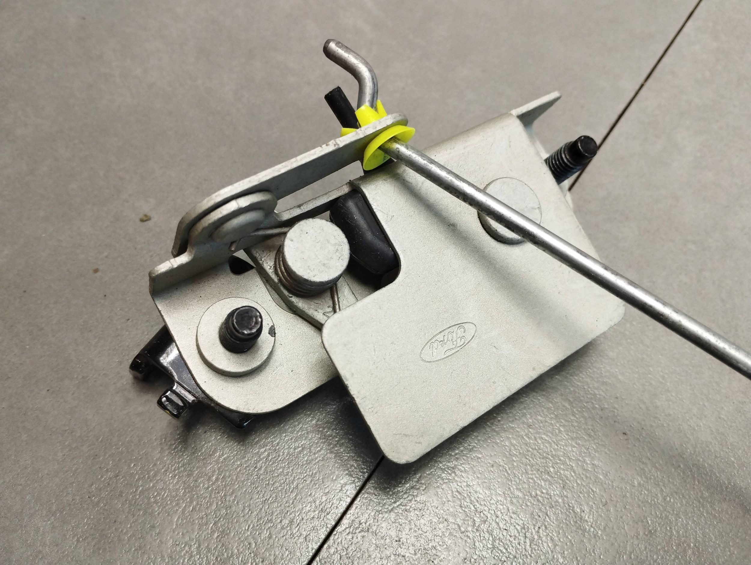 Volkswagen Amarok II 2023 lock BURTY right