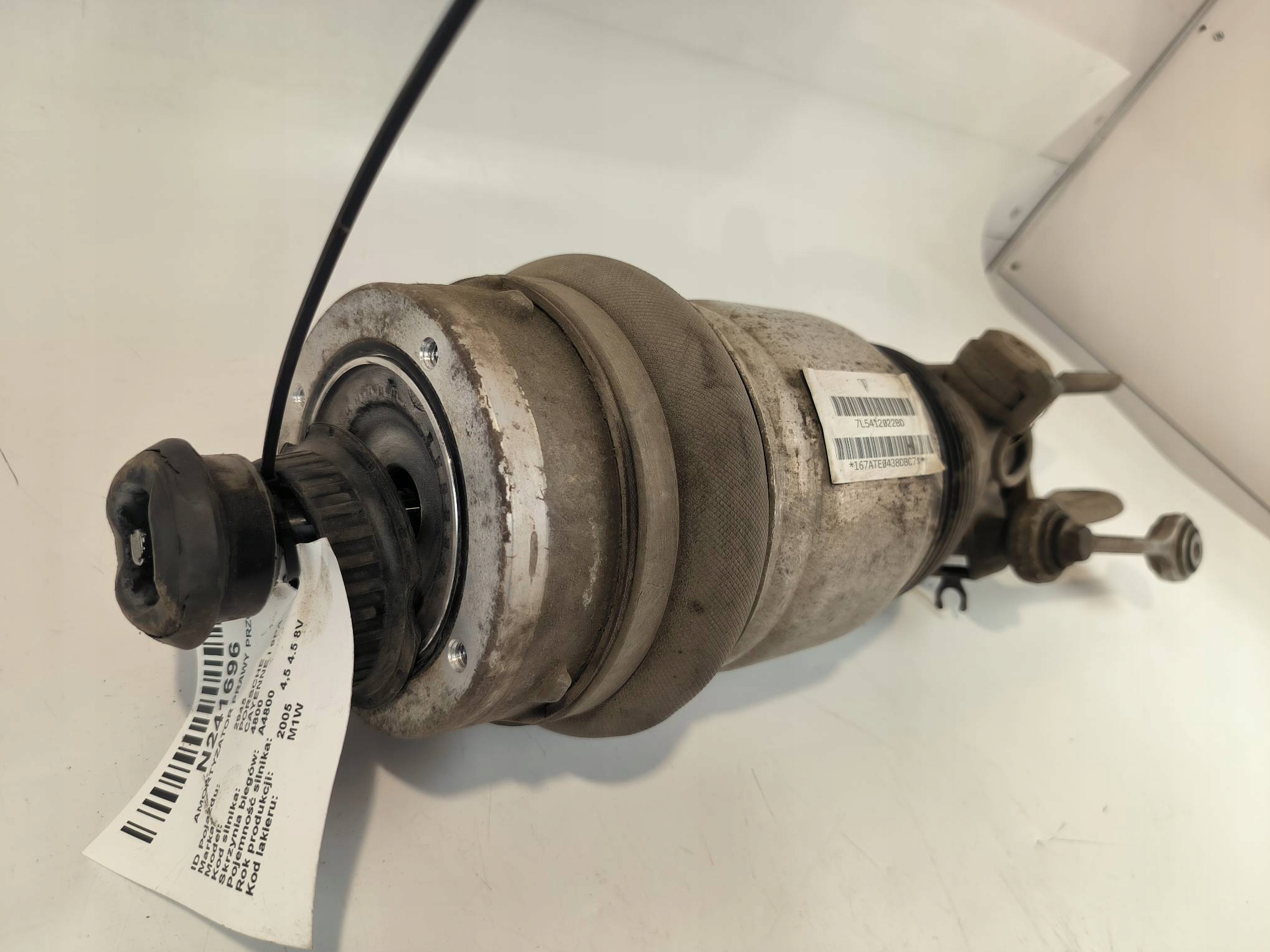 shock absorber right front 7L5412022BD PORSCHE CAYENNE and 9PA