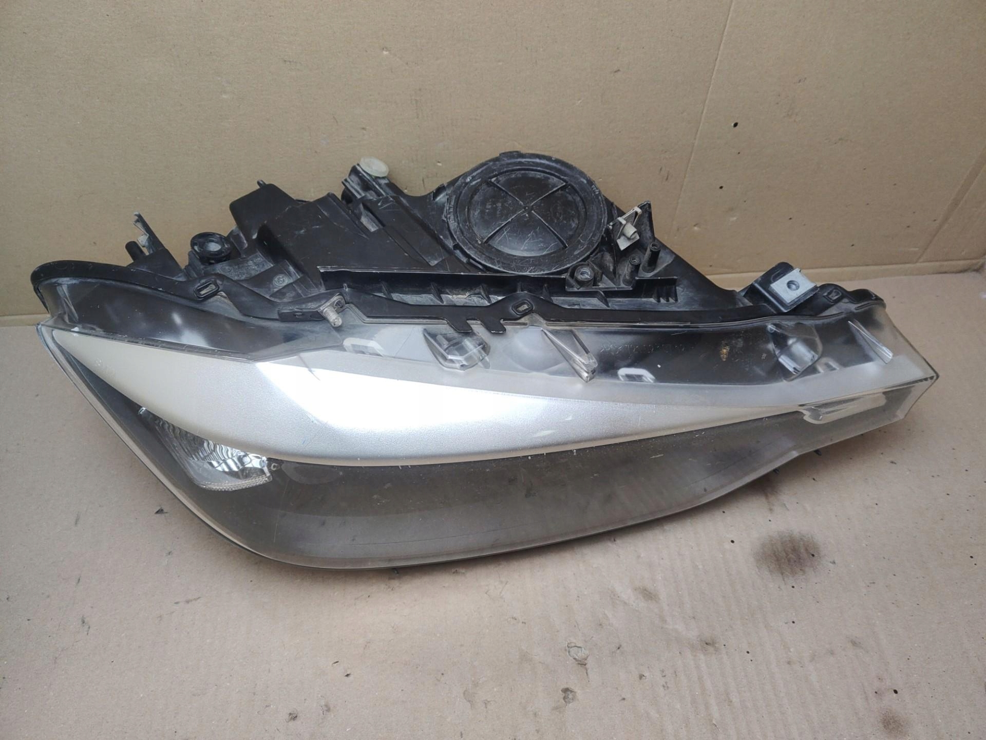 light front right side BMW 3 F30/F31 2015 rok USA