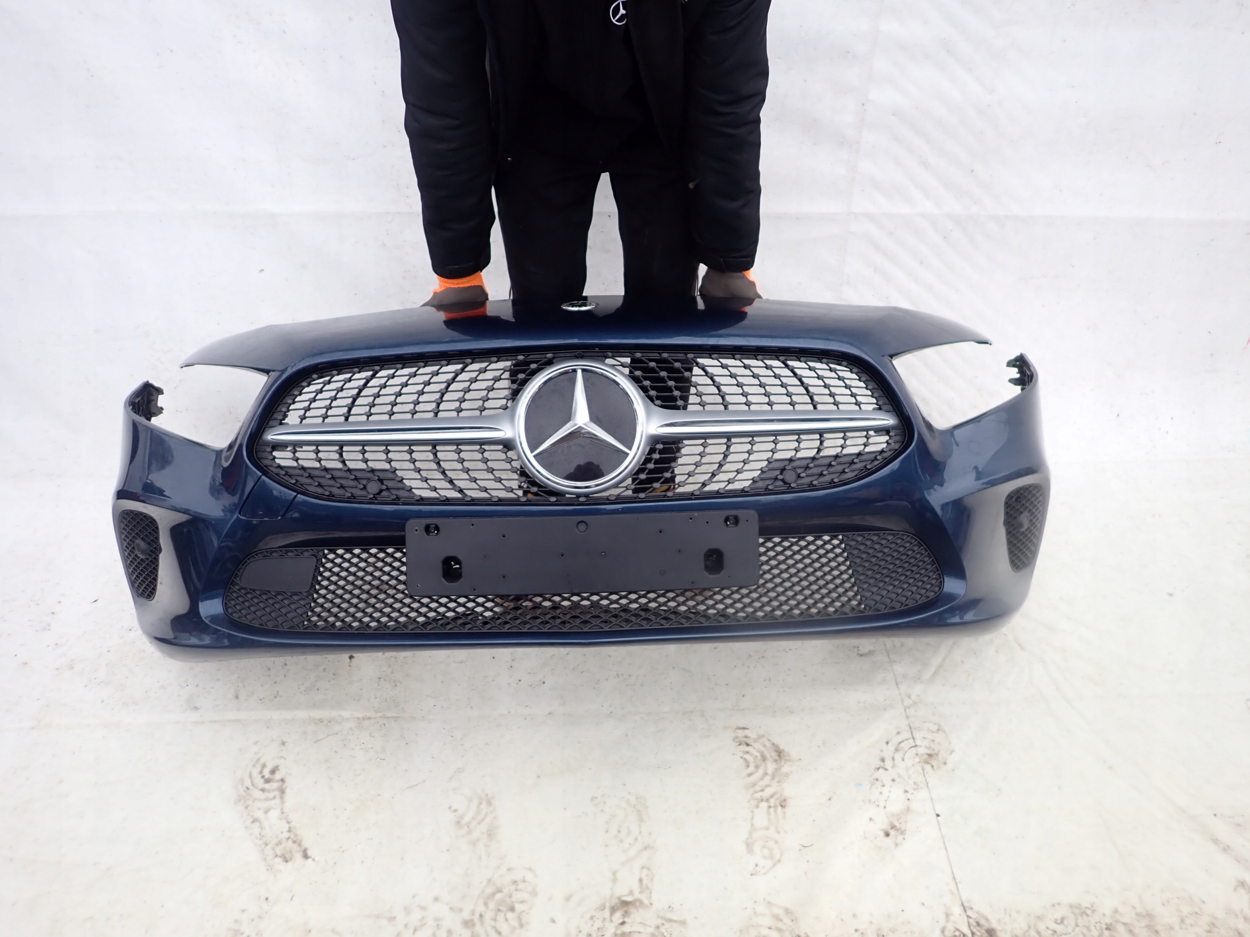 MERCEDES A-KLASA W177 18- bumper front PDC