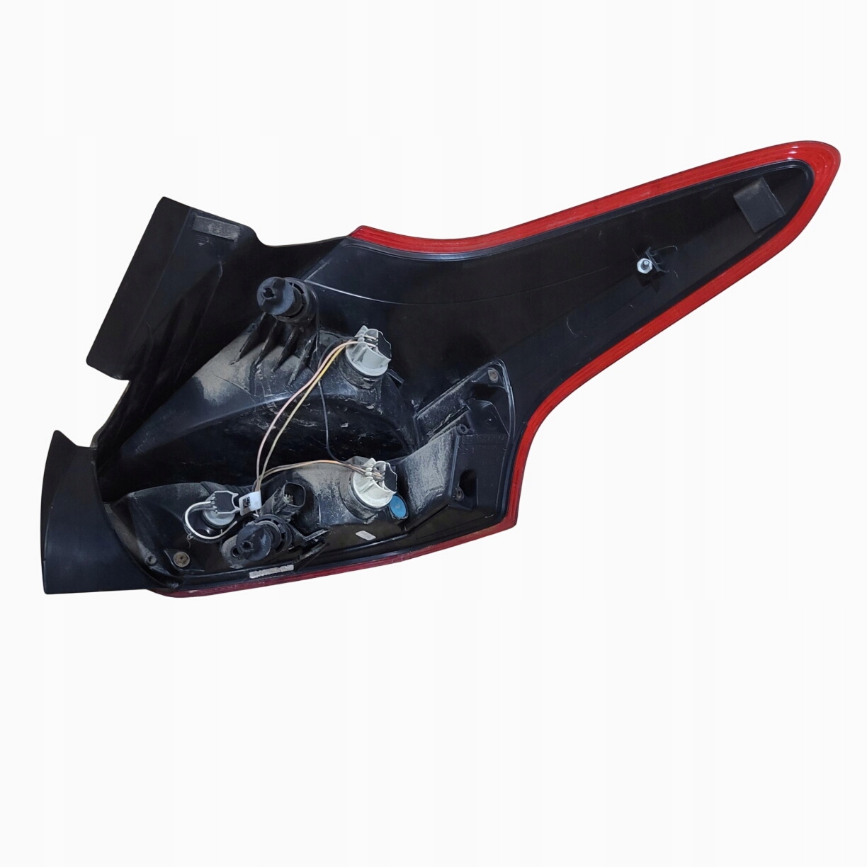 FORD FOCUS MK3 15-18R LIFT HB light left rear part 5D