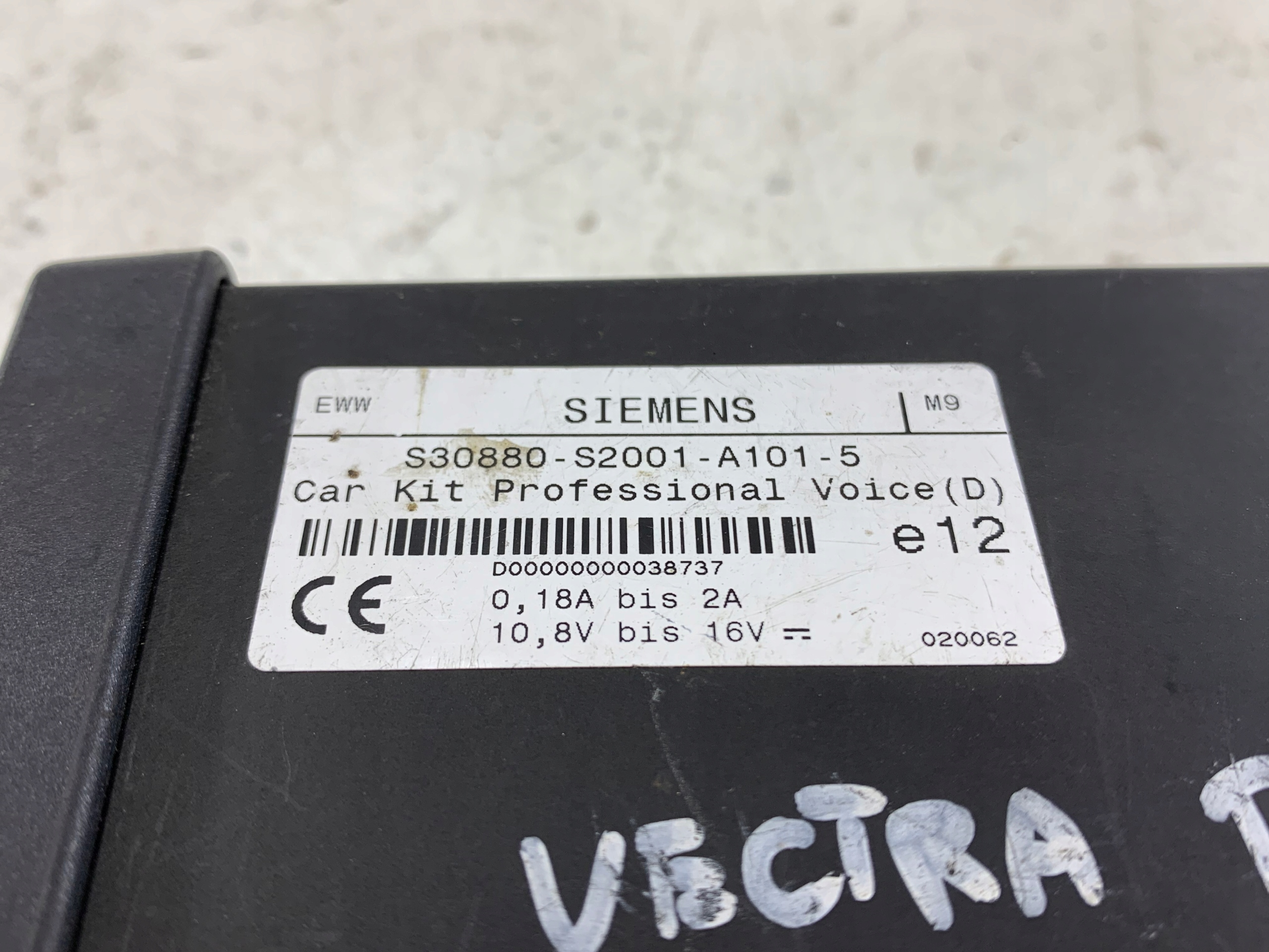 OPEL VECTRA B control unit module TELEFONU S30880-S2001-A101-5 SIEMENS