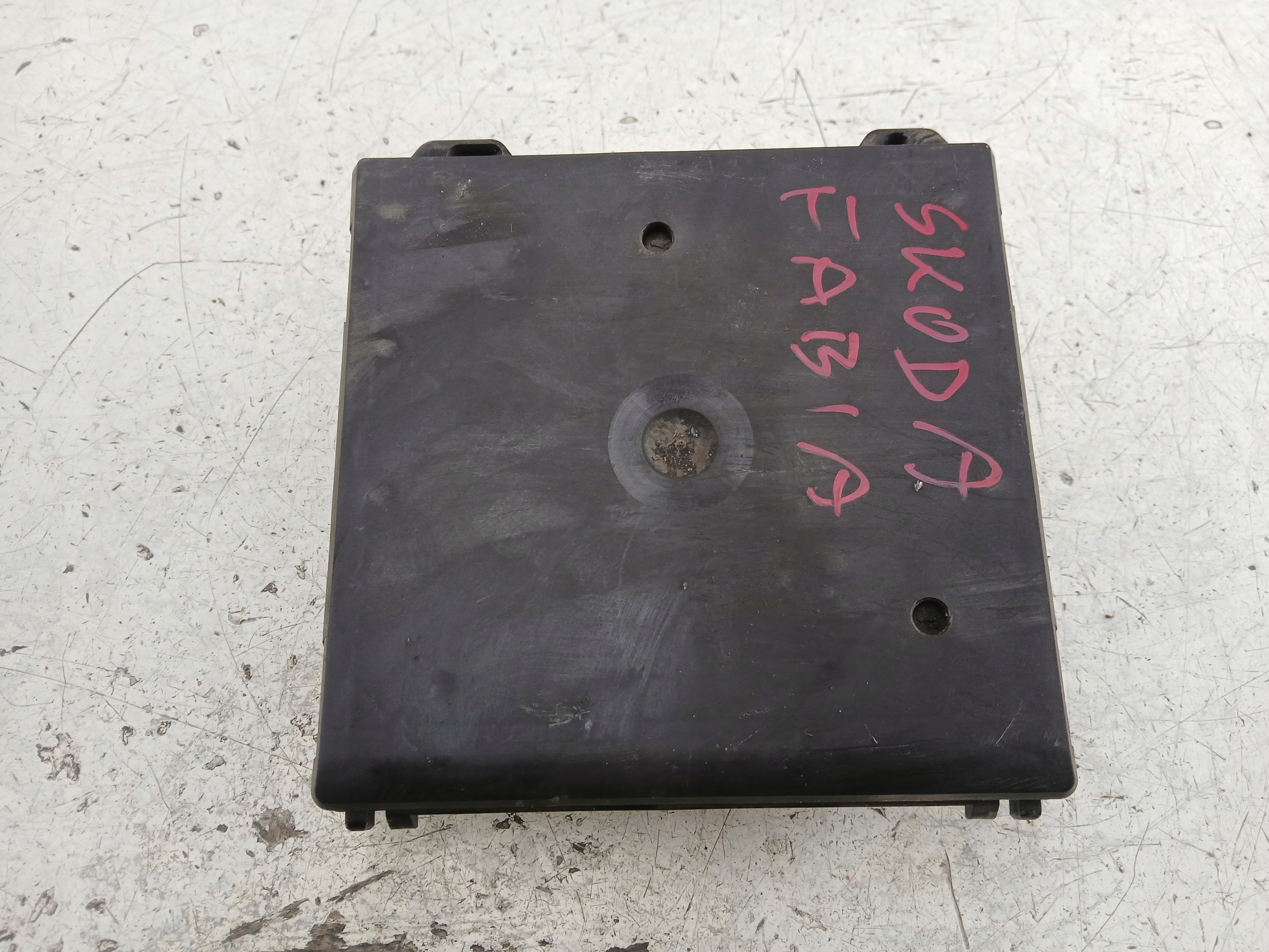 VW POLO 9N SKODA FABIA et Unité commande confort 6Q1937049B